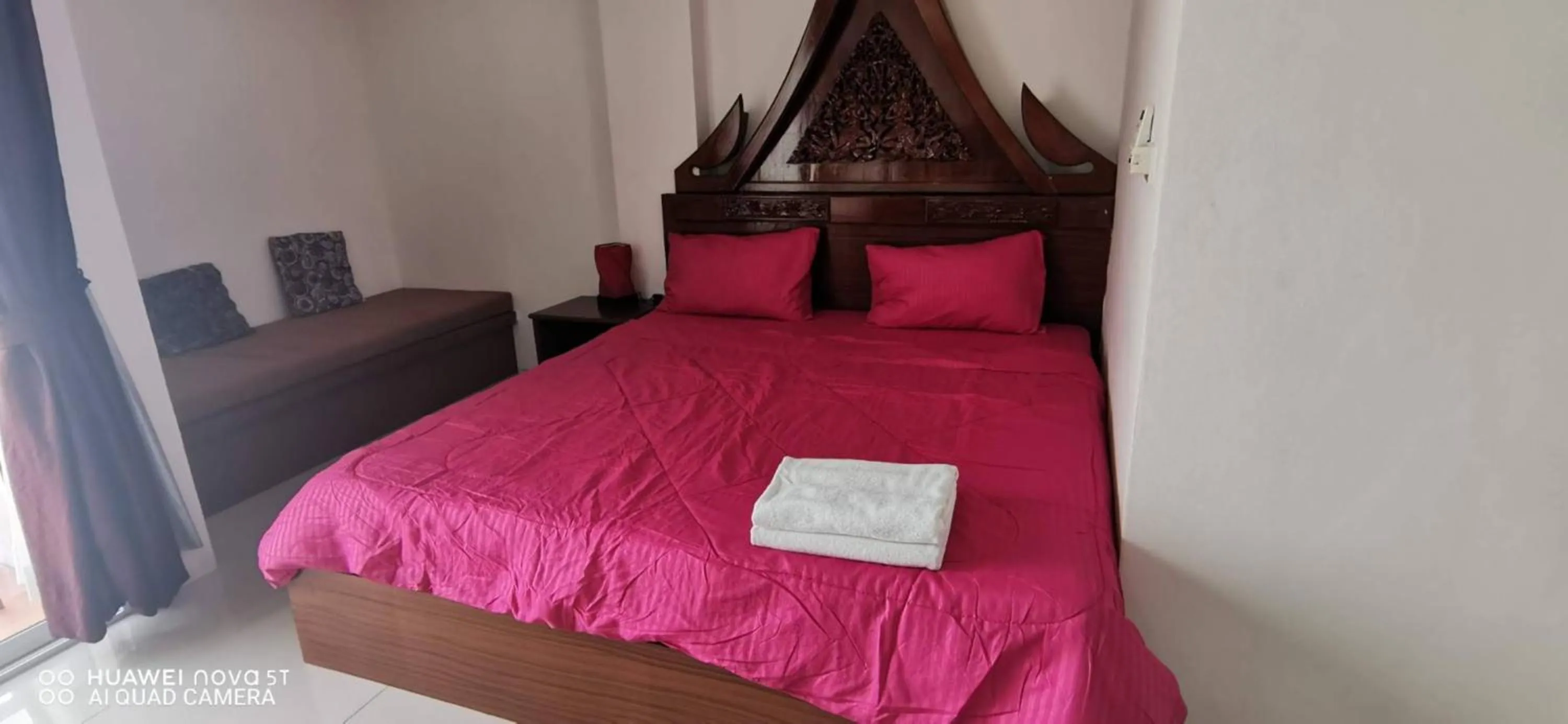 Decorative detail, Bed in Sure Guesthouse