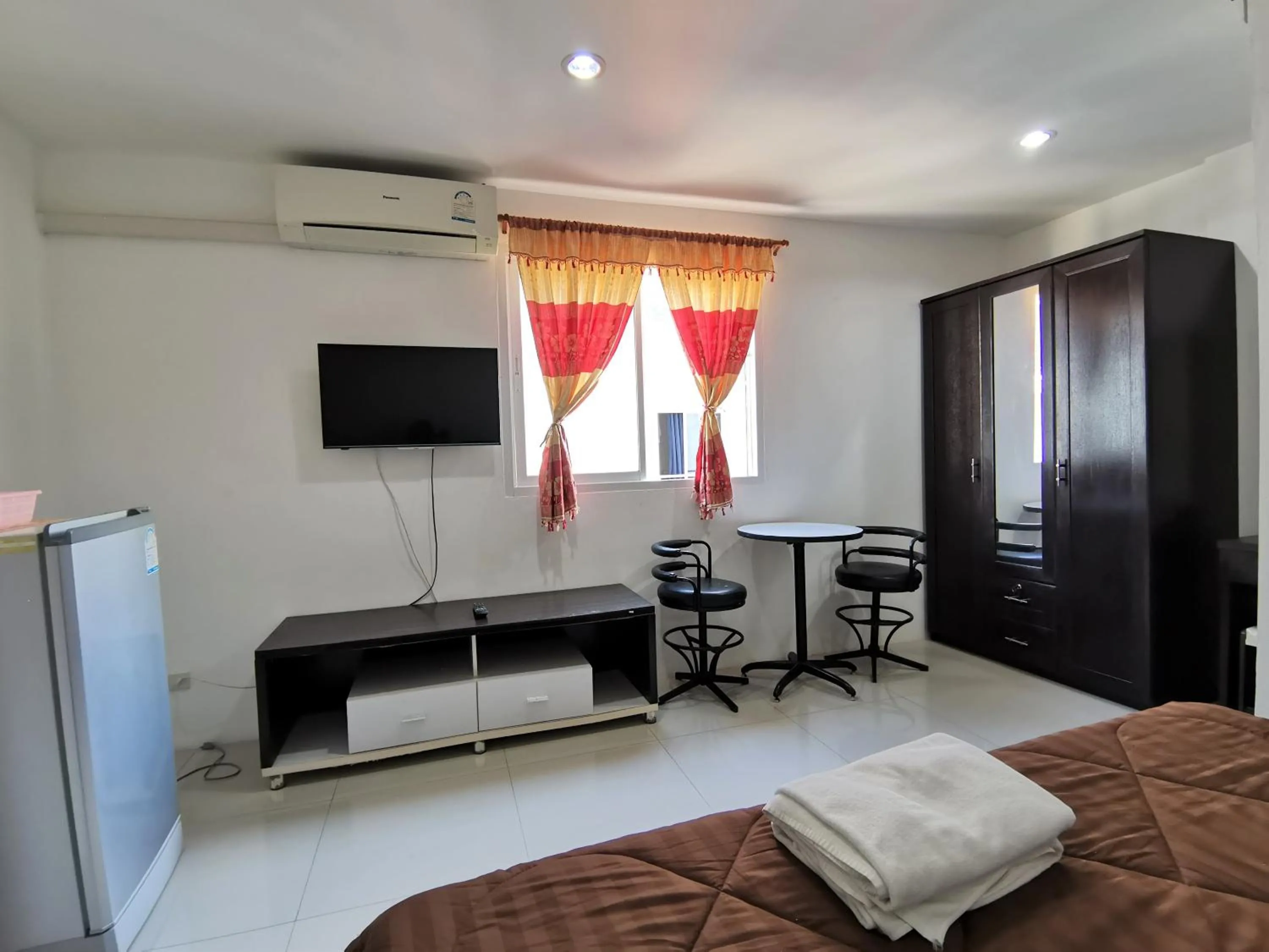 Photo of the whole room, Bed in Sure Guesthouse