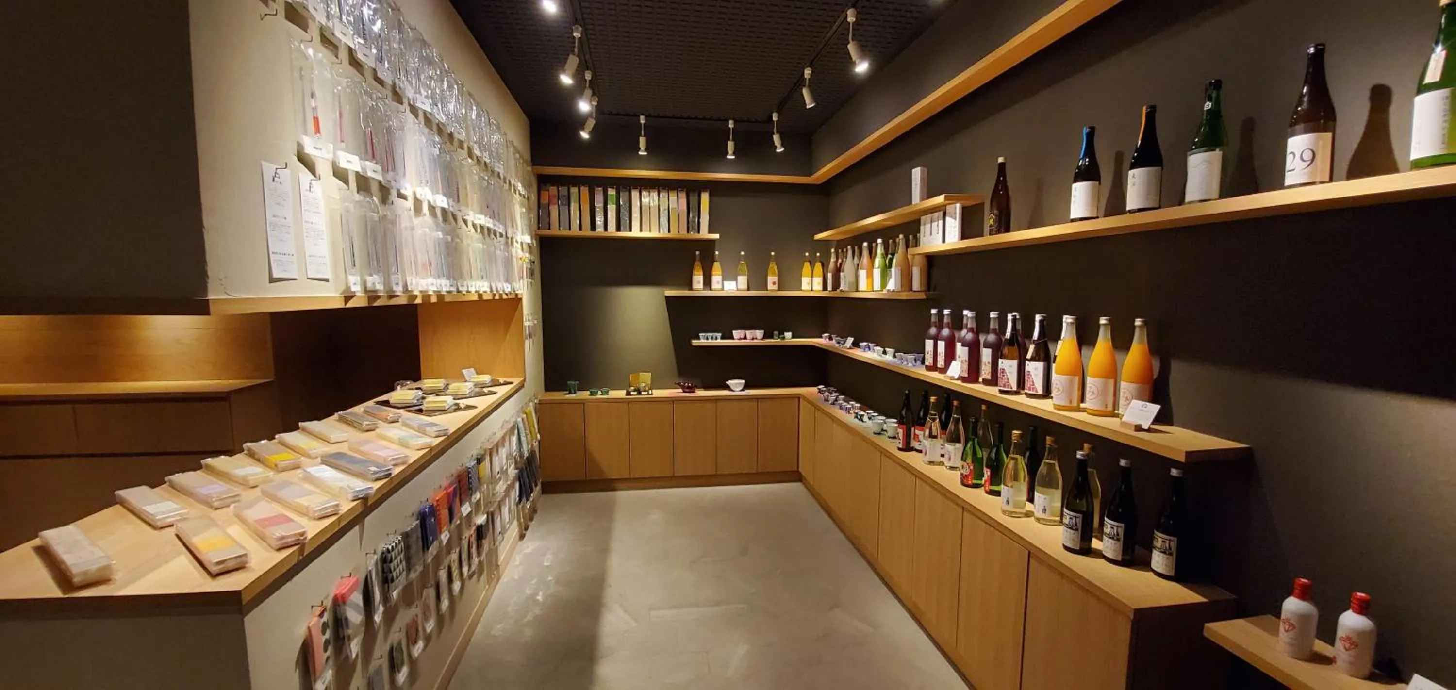 Lounge or bar in Hatagoya Jozankei Shoten-Adult Only