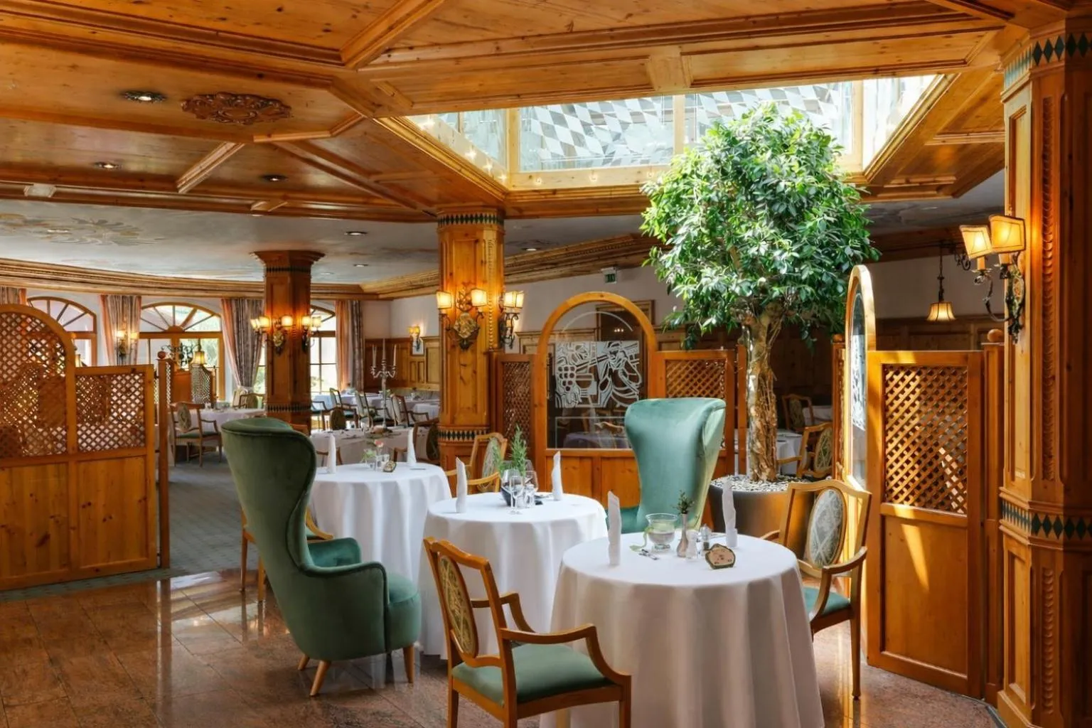 Restaurant/places to eat in Wellness Hotel Bayerischer Hof