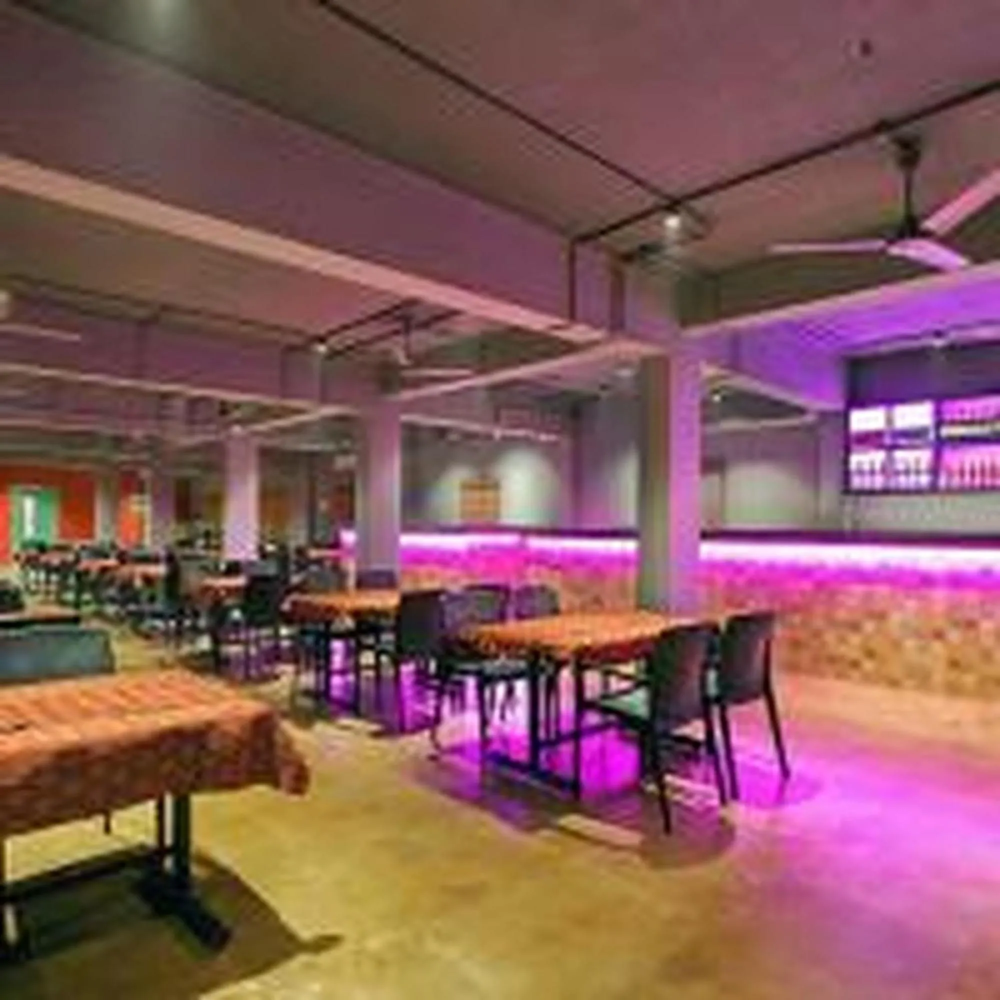 Restaurant/places to eat in Park Residency Kodungallur