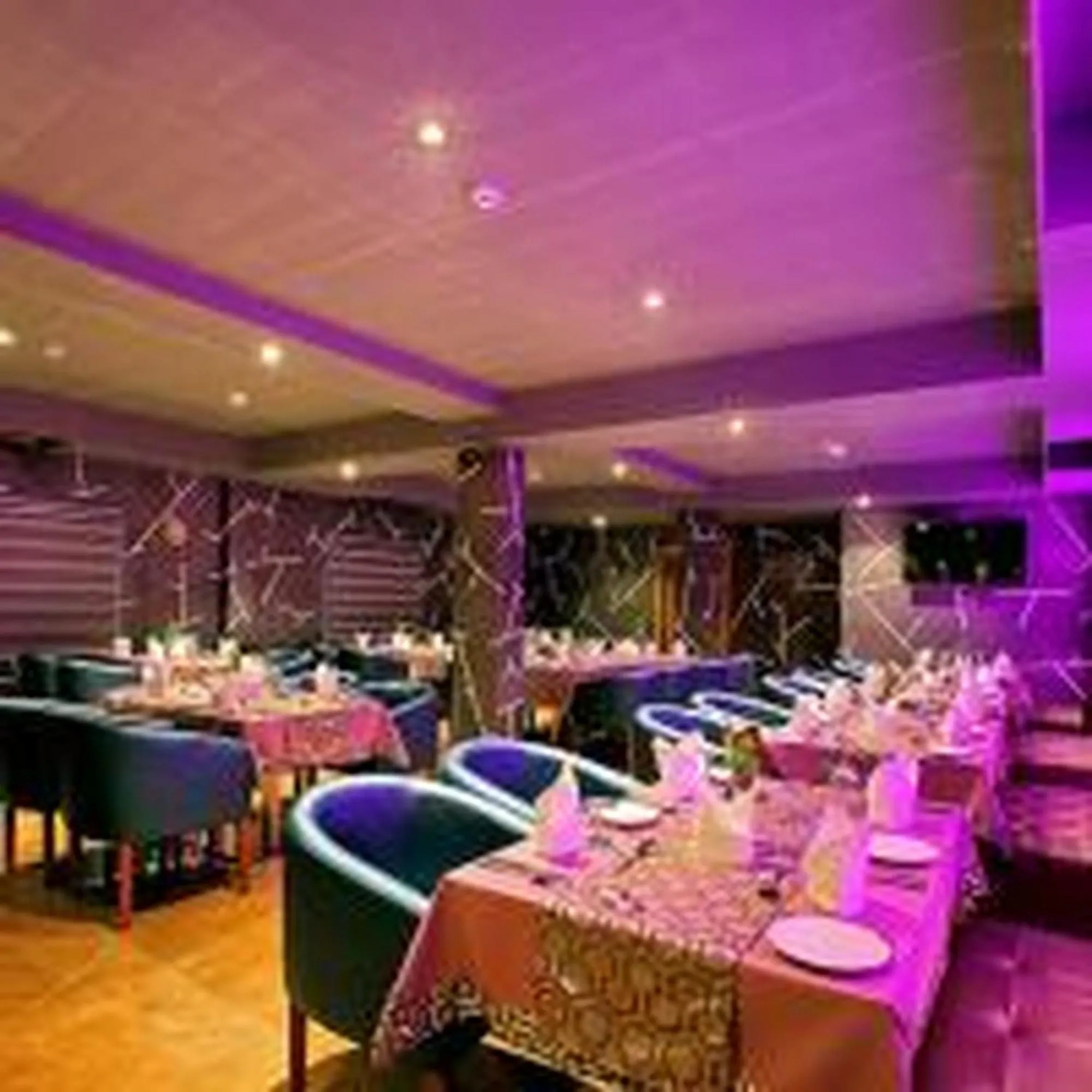 Restaurant/places to eat in Park Residency Kodungallur