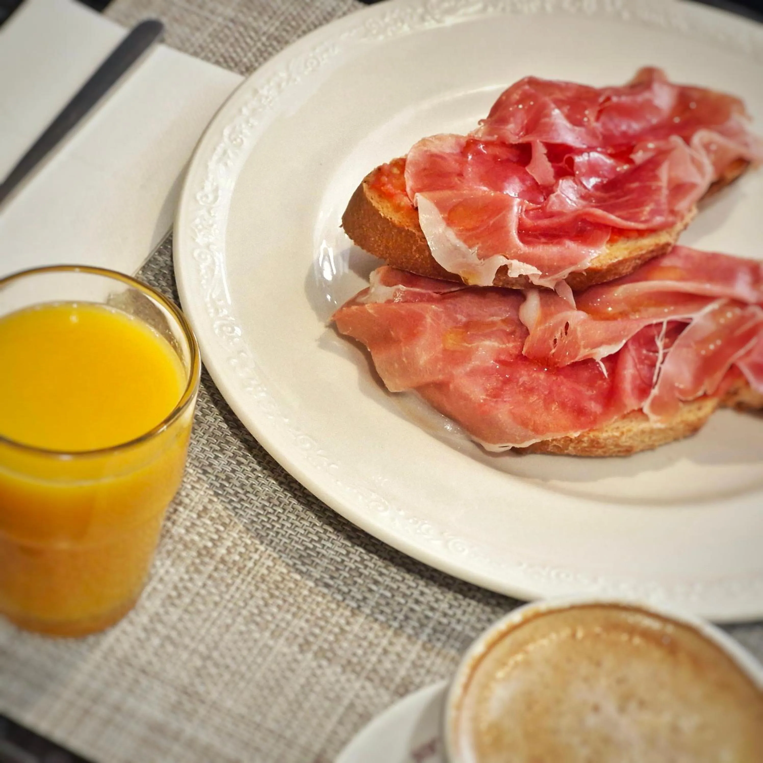 Breakfast in Hotel Dabeleira