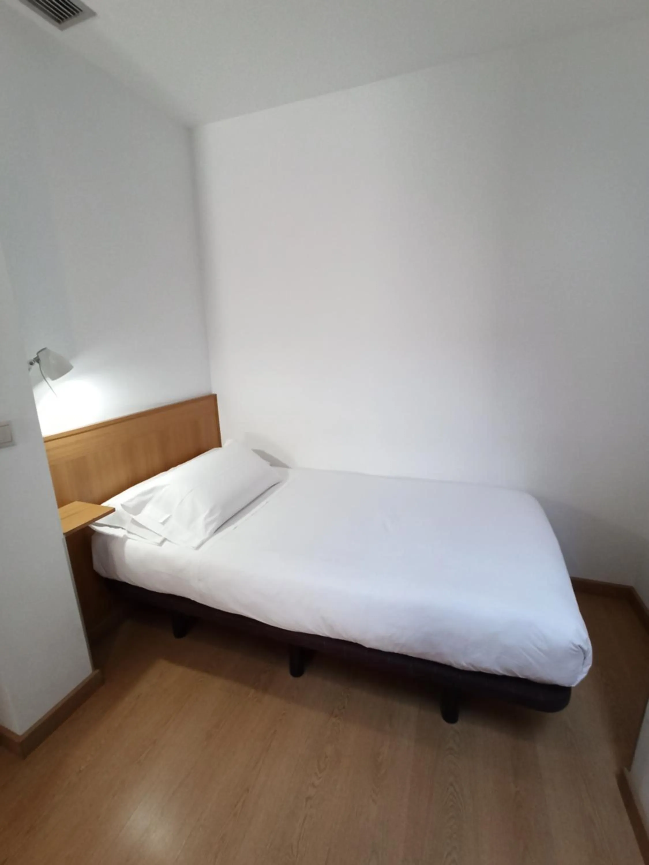Photo of the whole room, Bed in Hotel Dabeleira