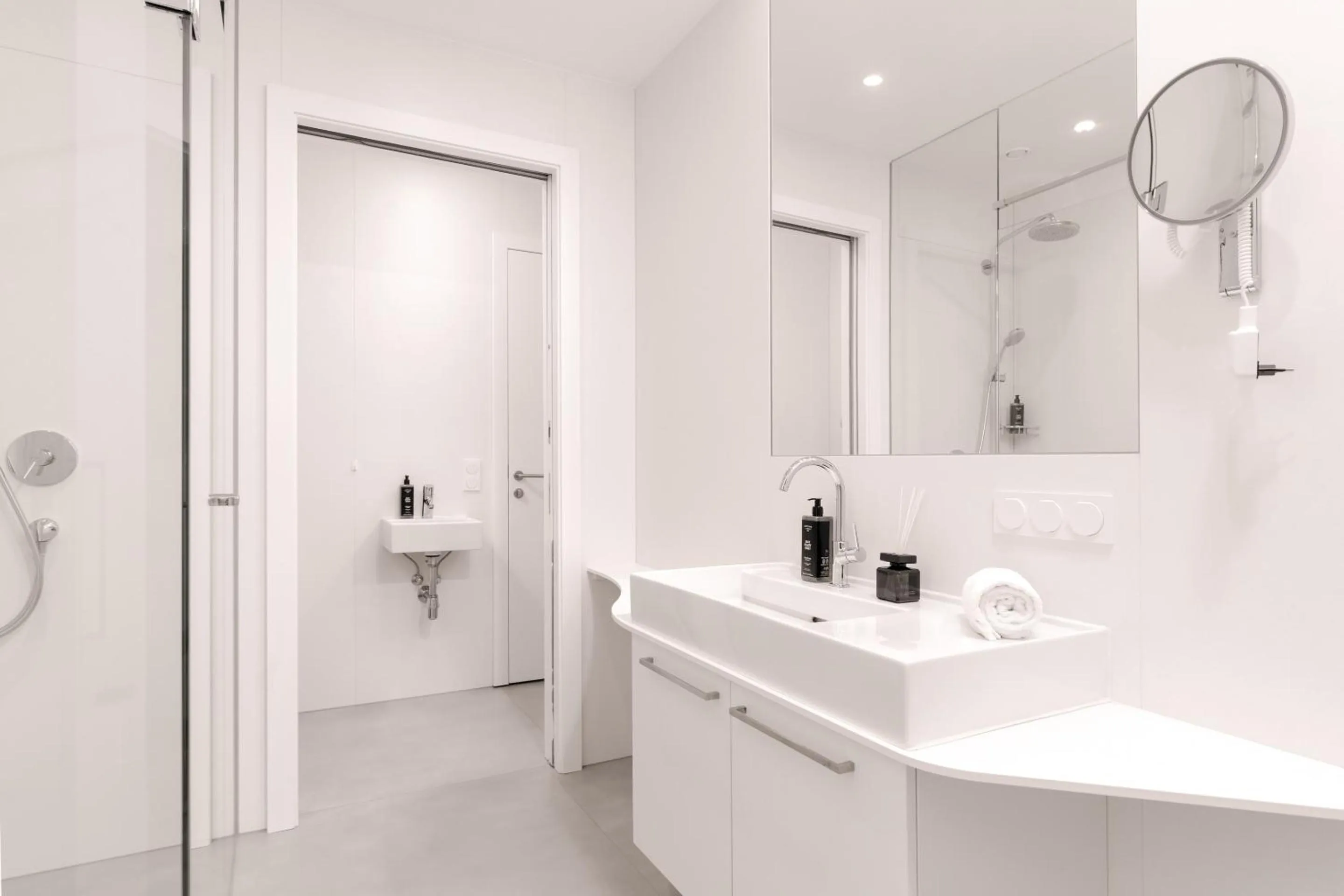Shower in ARGOS Graz Serviced Apartments, kontaktlos mit Self Check-in