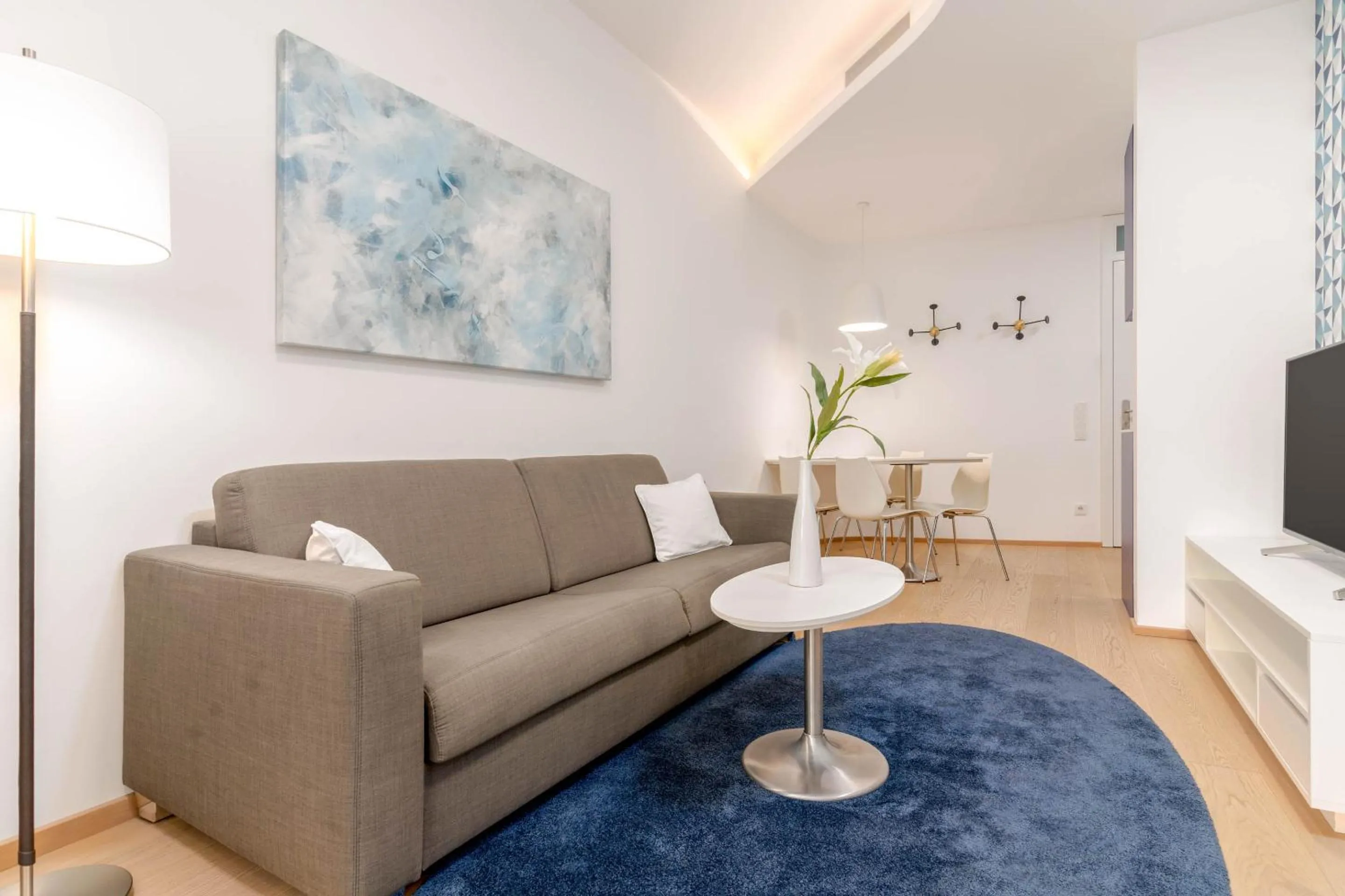 TV and multimedia in ARGOS Graz Serviced Apartments, kontaktlos mit Self Check-in