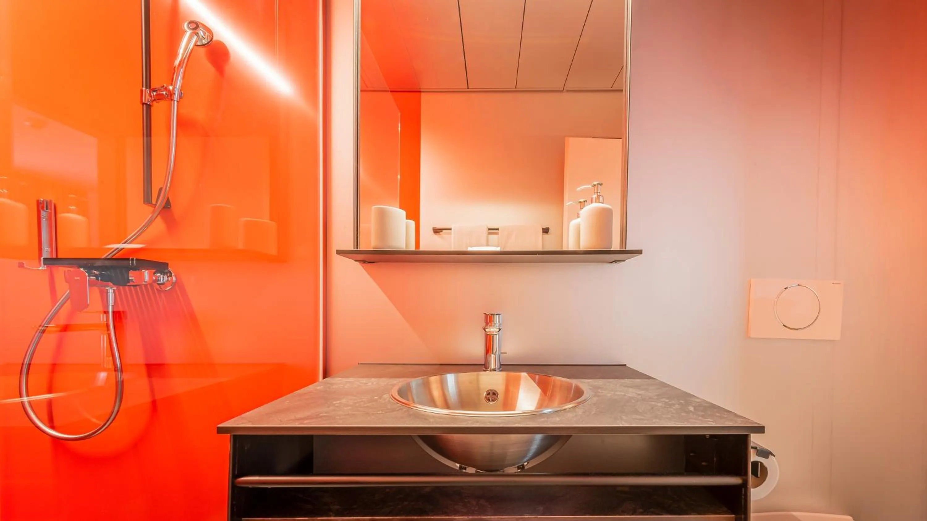 Bathroom in Los Lorentes Hotel Bern City