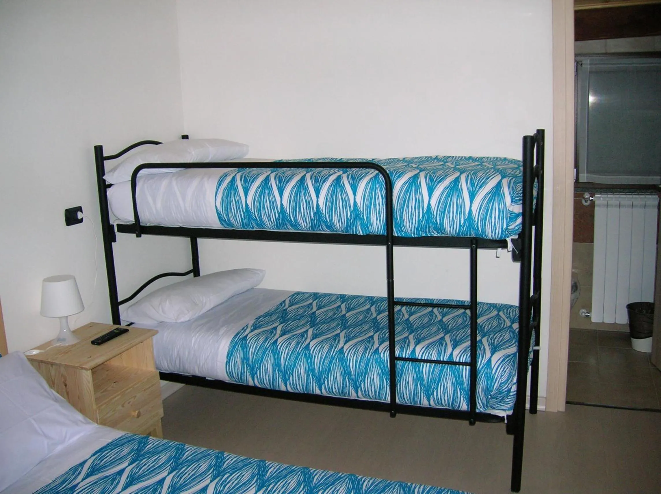 bunk bed, Bed in Al Carotin