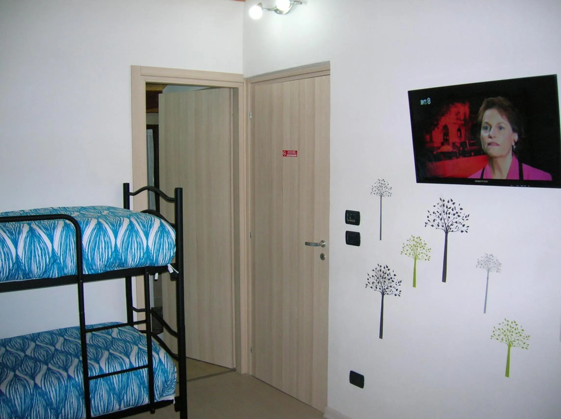 Two-Bedroom Apartment in Al Carotin