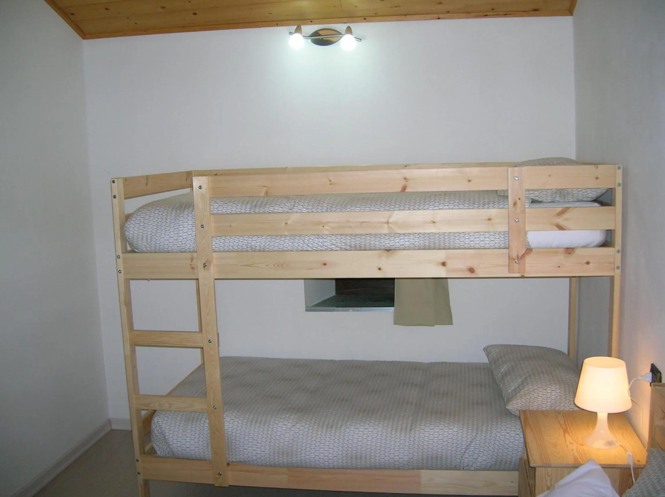 bunk bed, Bed in Al Carotin