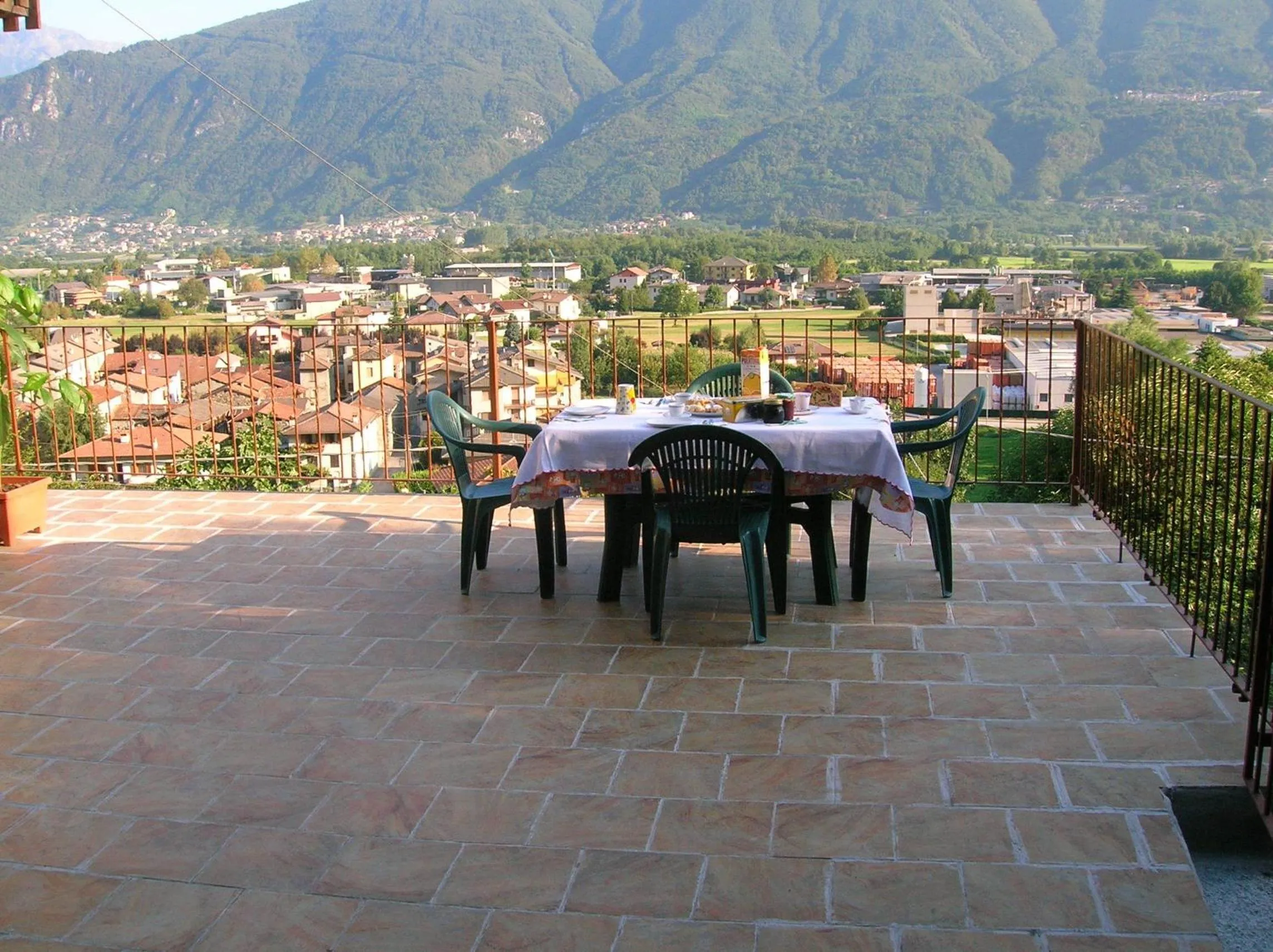 Balcony/Terrace in Al Carotin