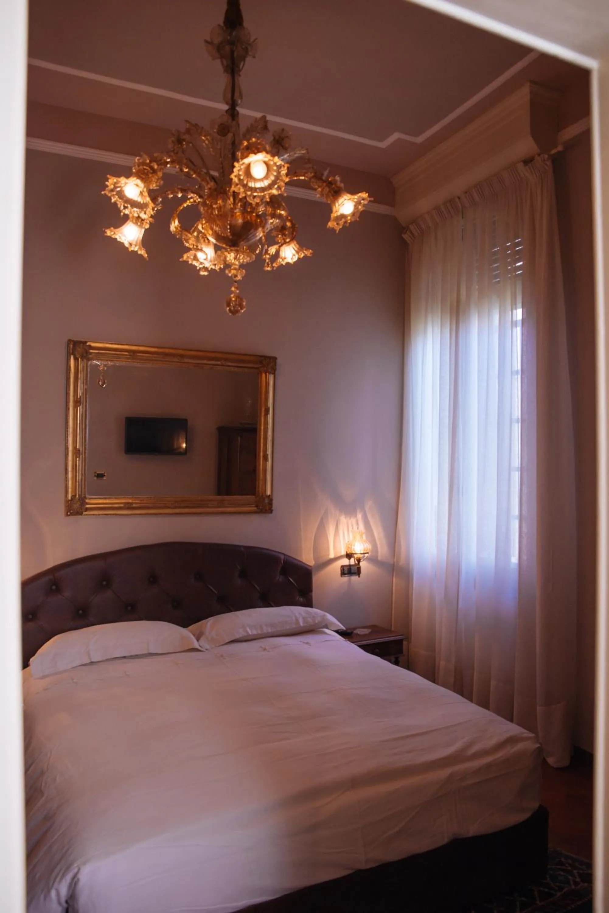 Bed in Ai tre cedri B&B