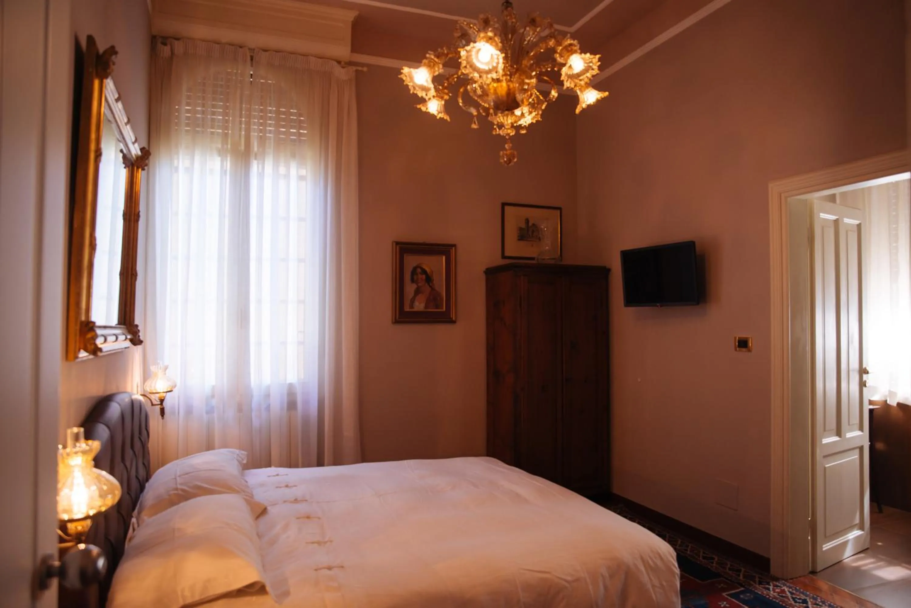 Photo of the whole room, Bed in Ai tre cedri B&B