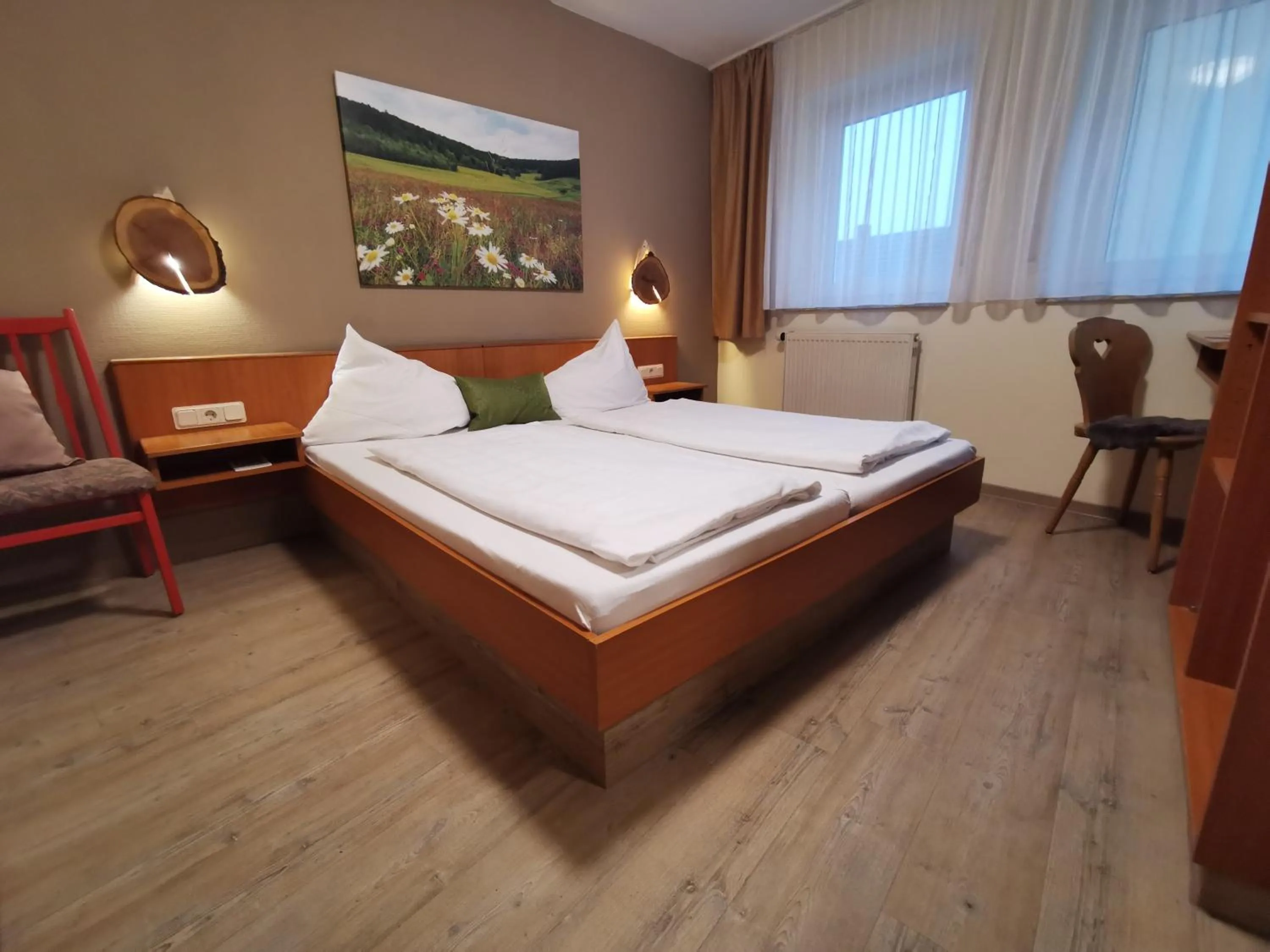 Bed in Gasthaus & Hotel Drei Lilien