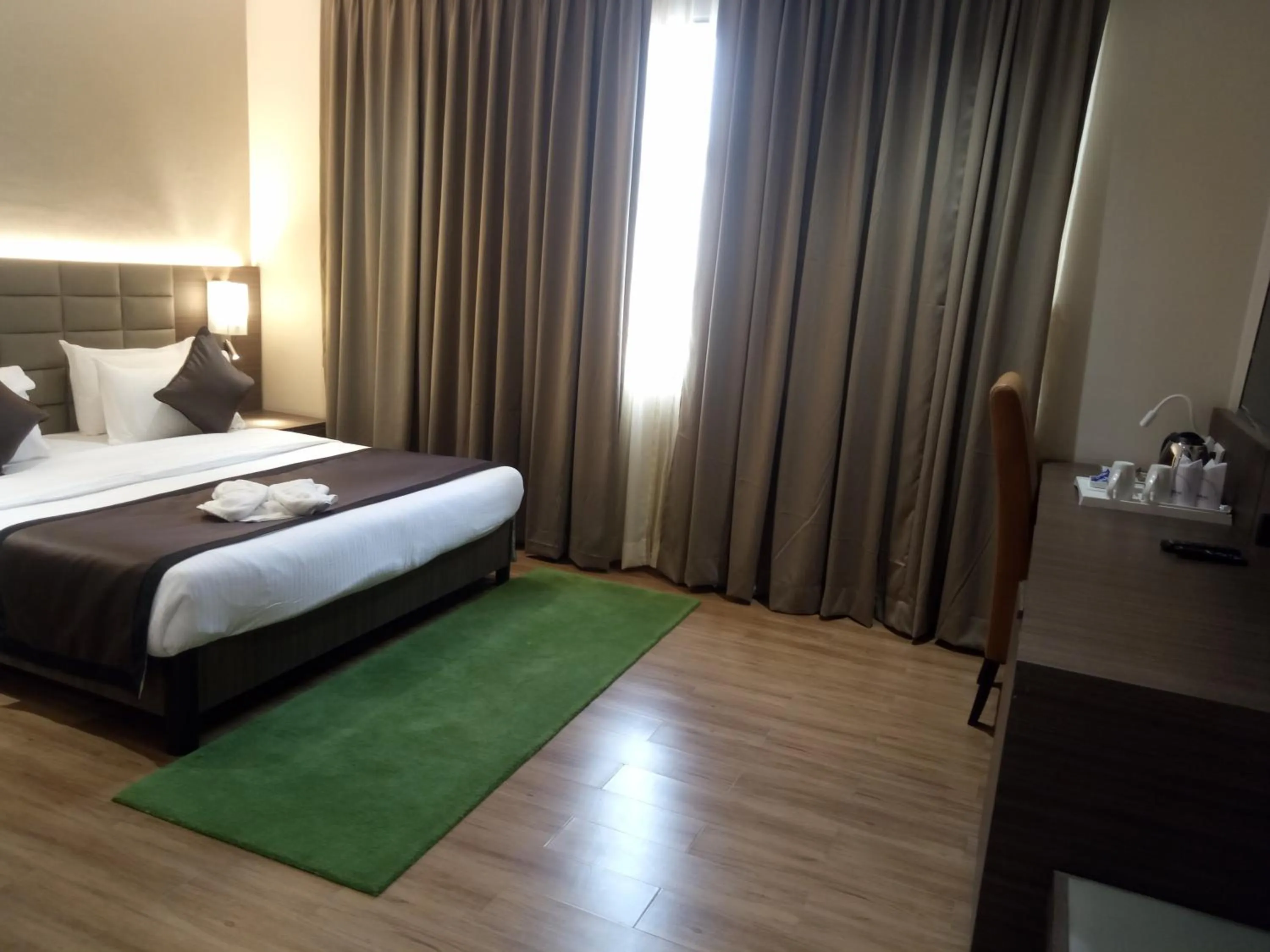 Photo of the whole room in LYNQ AERO