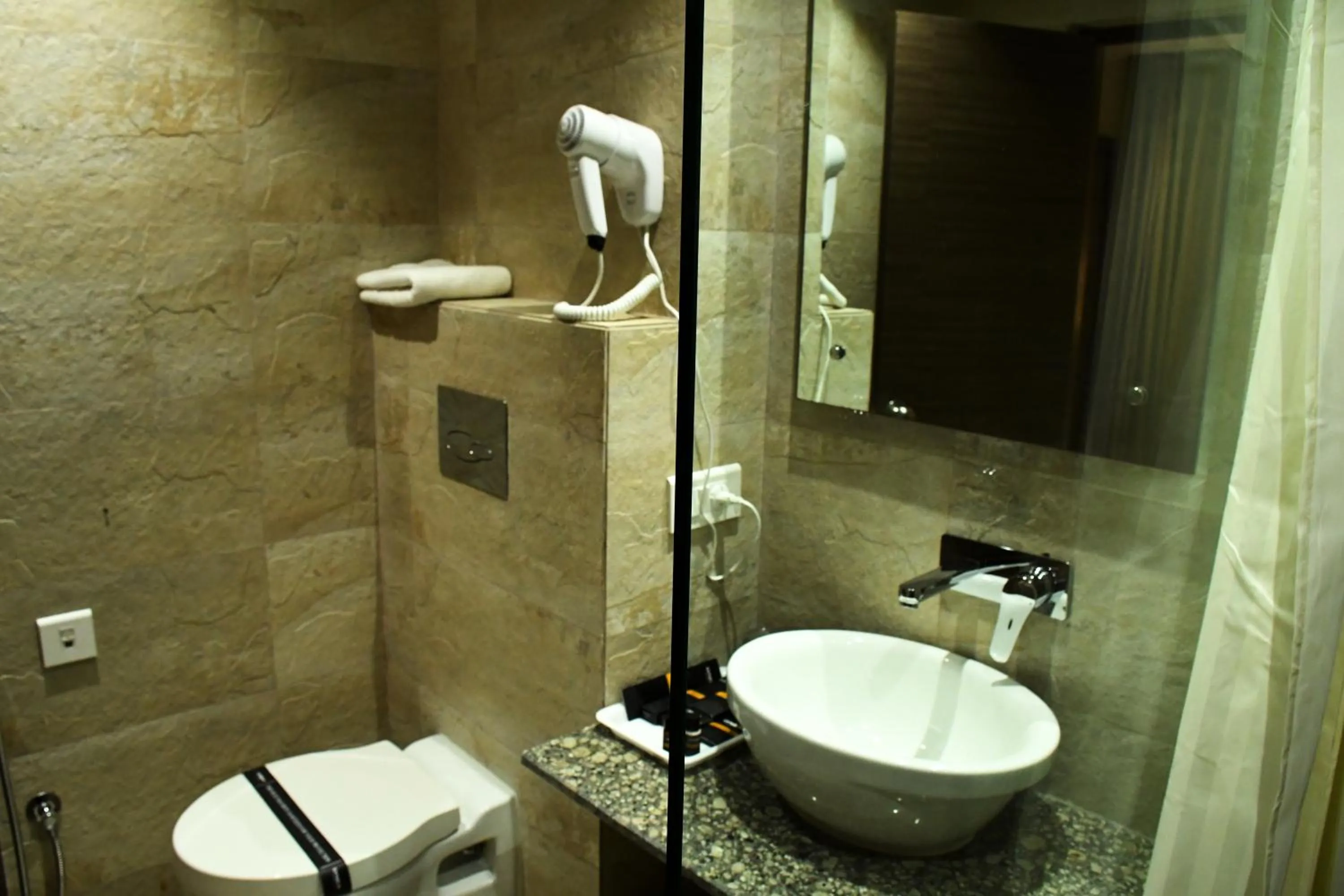 Bathroom in LYNQ AERO