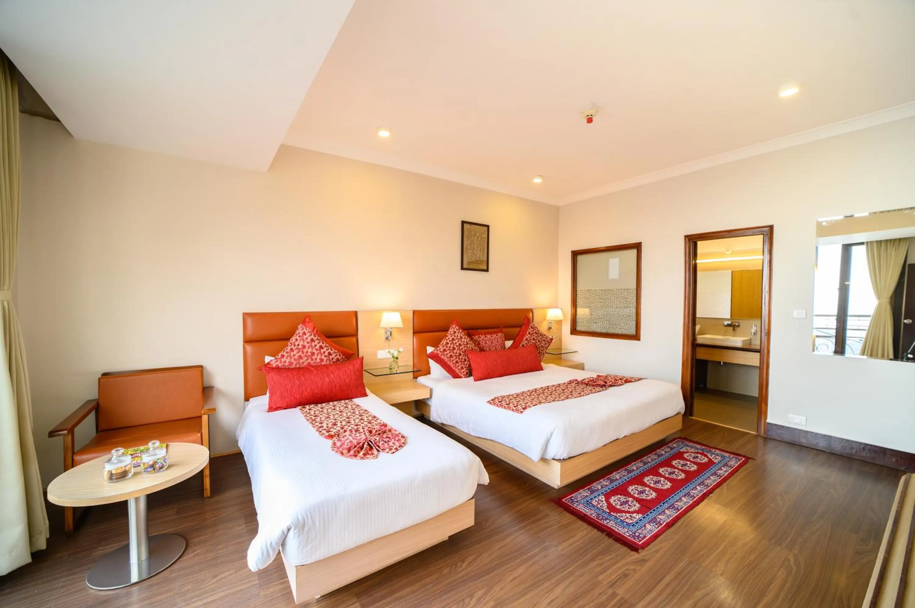 Bedroom, Bed in Sinclairs Gangtok