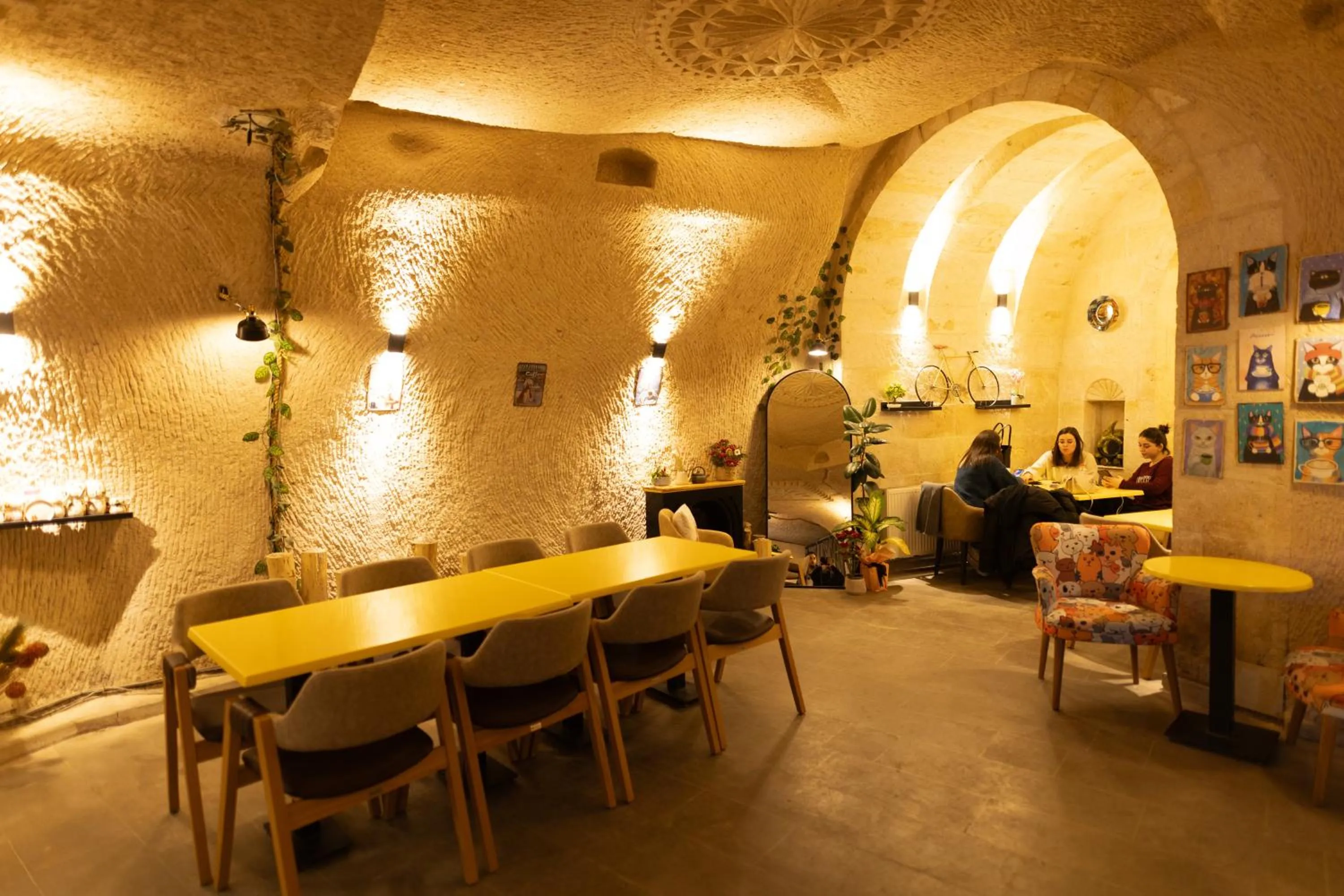 Seating area in Lemon Cave Suites