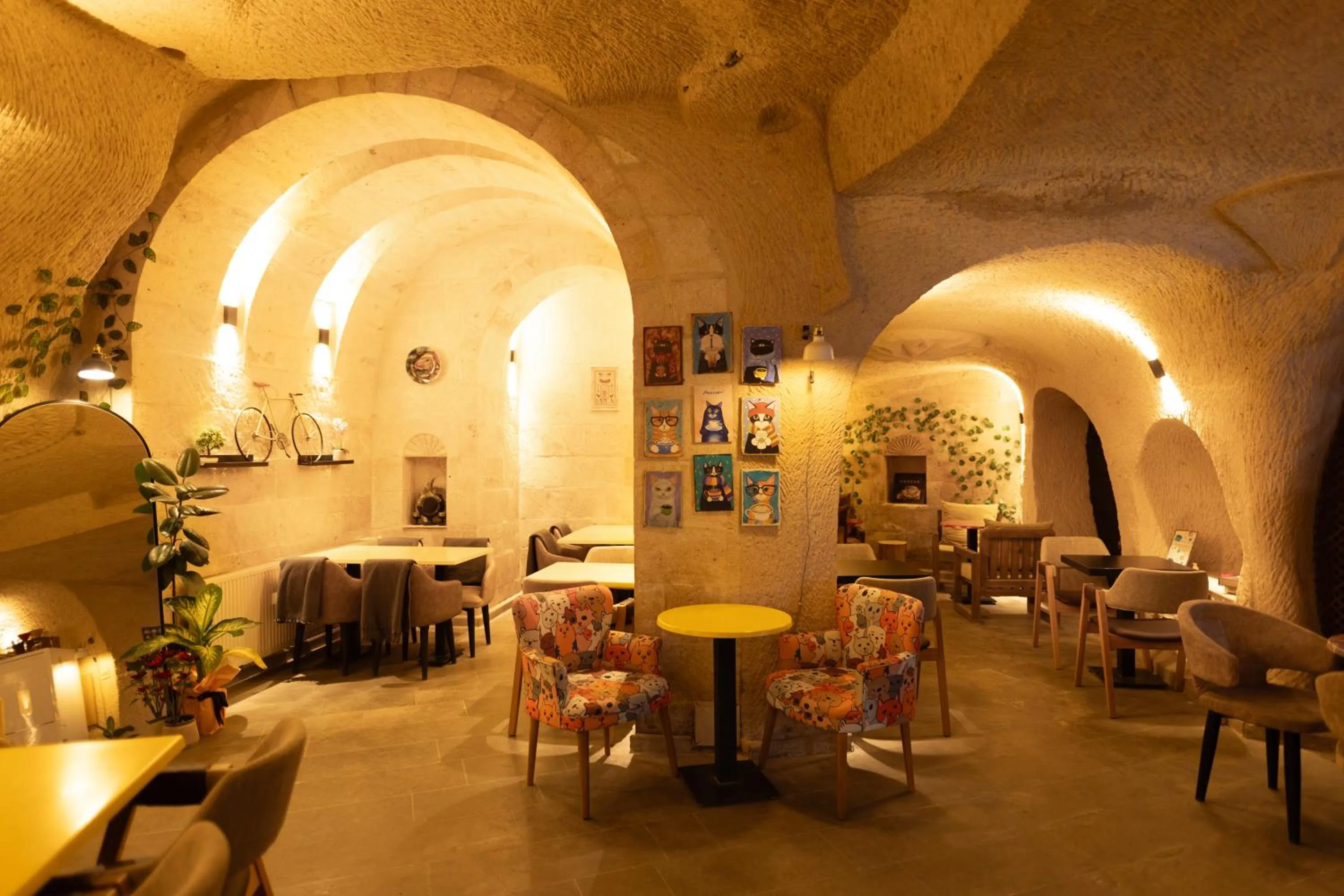 Seating area in Lemon Cave Suites