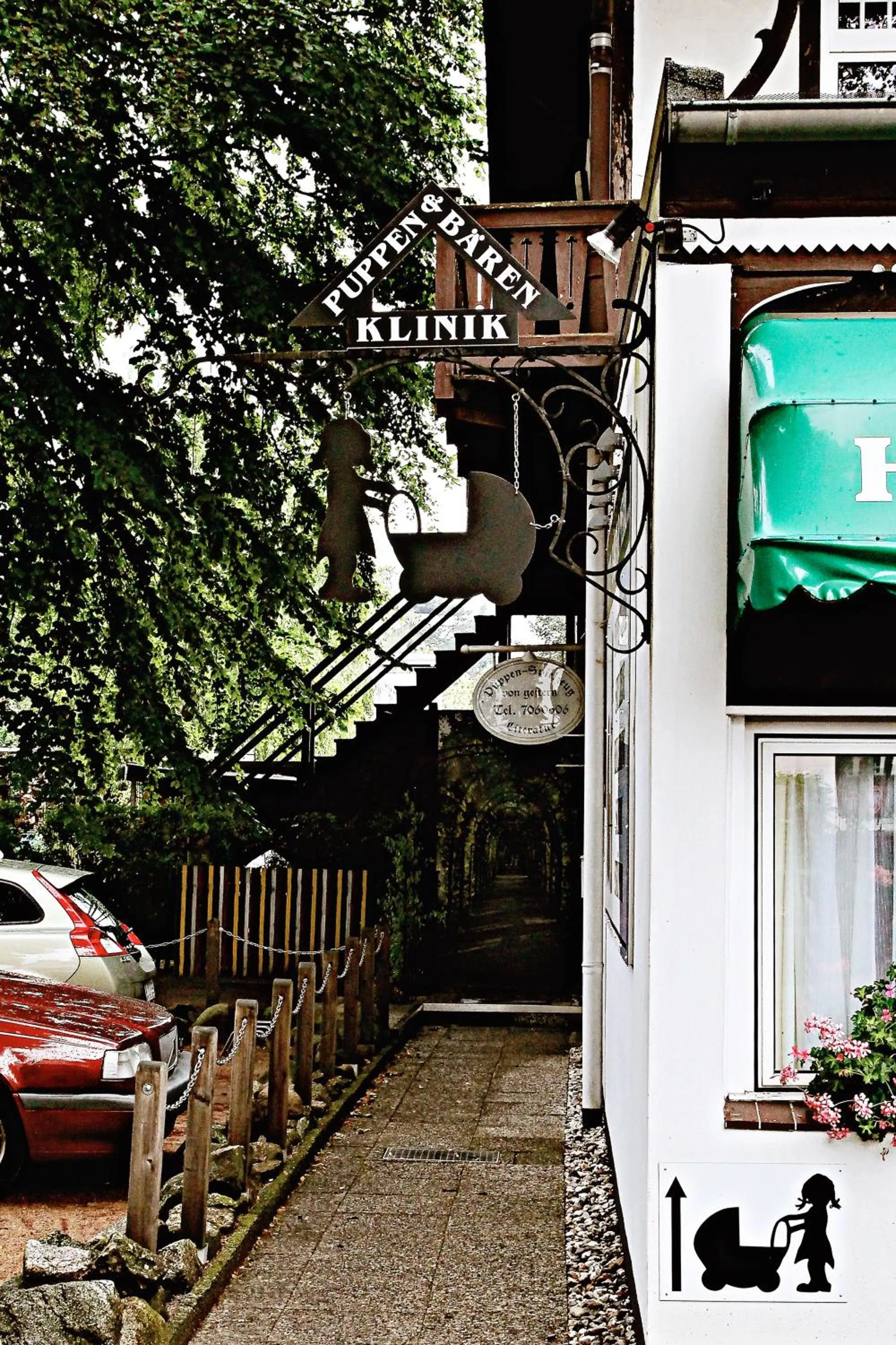 Facade/entrance in Hotel Schweizerhaus