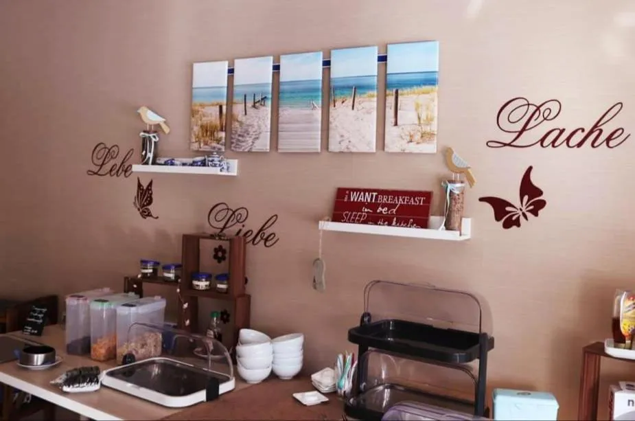 Breakfast in Hotel Schweizerhaus