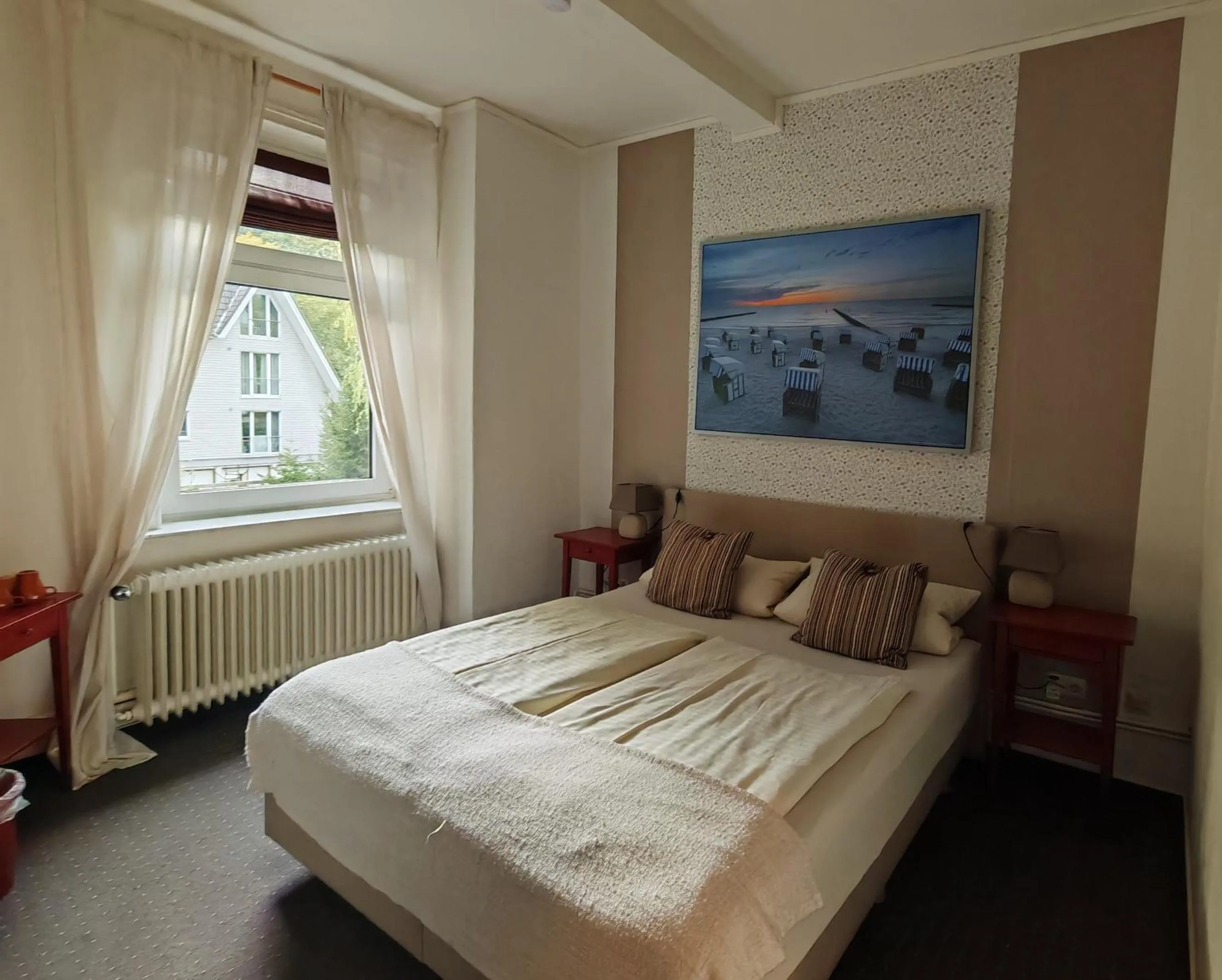 Photo of the whole room, Bed in Hotel Schweizerhaus