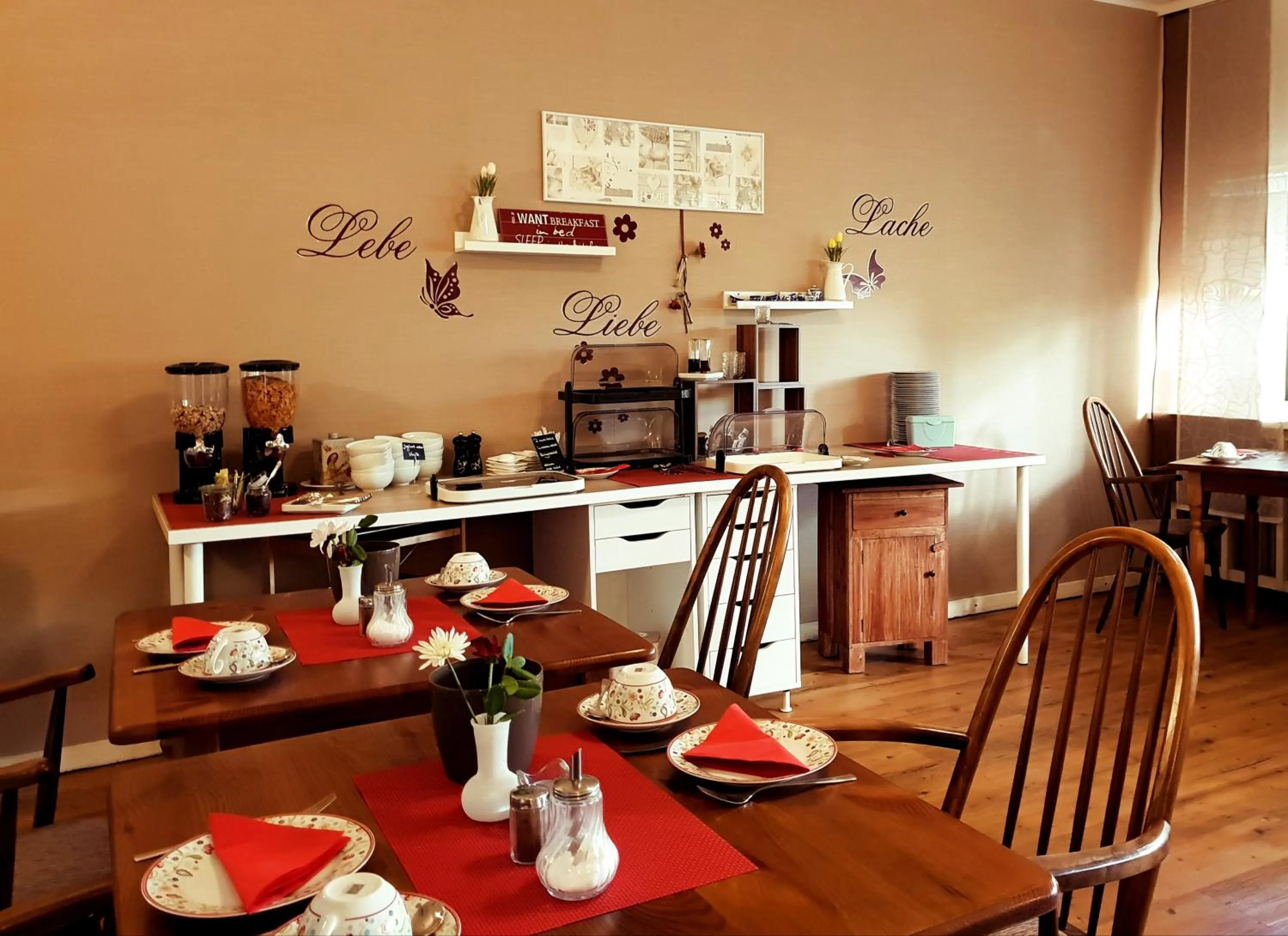 Dining area in Hotel Schweizerhaus