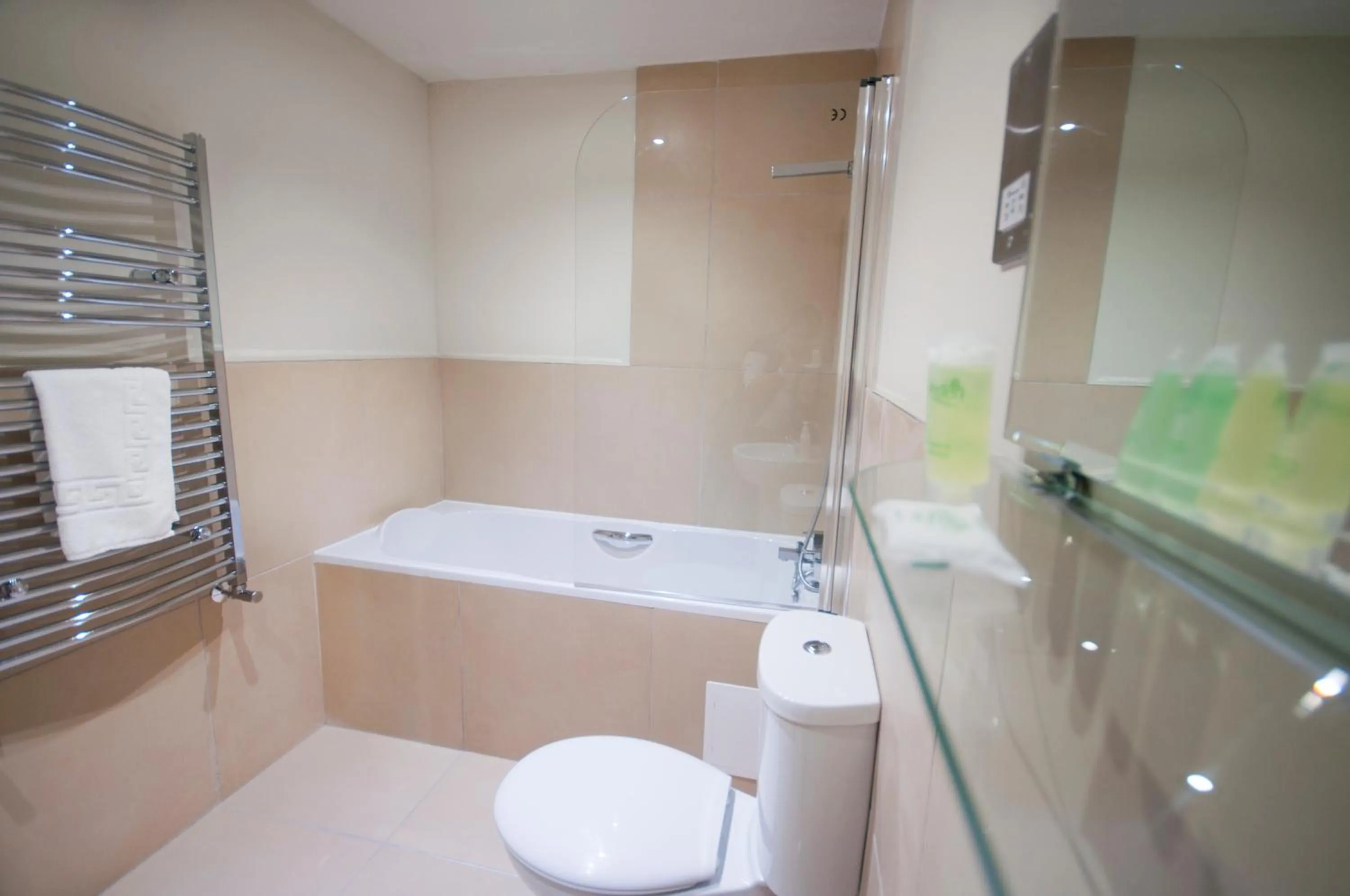 Bathroom in Palmerston Suites