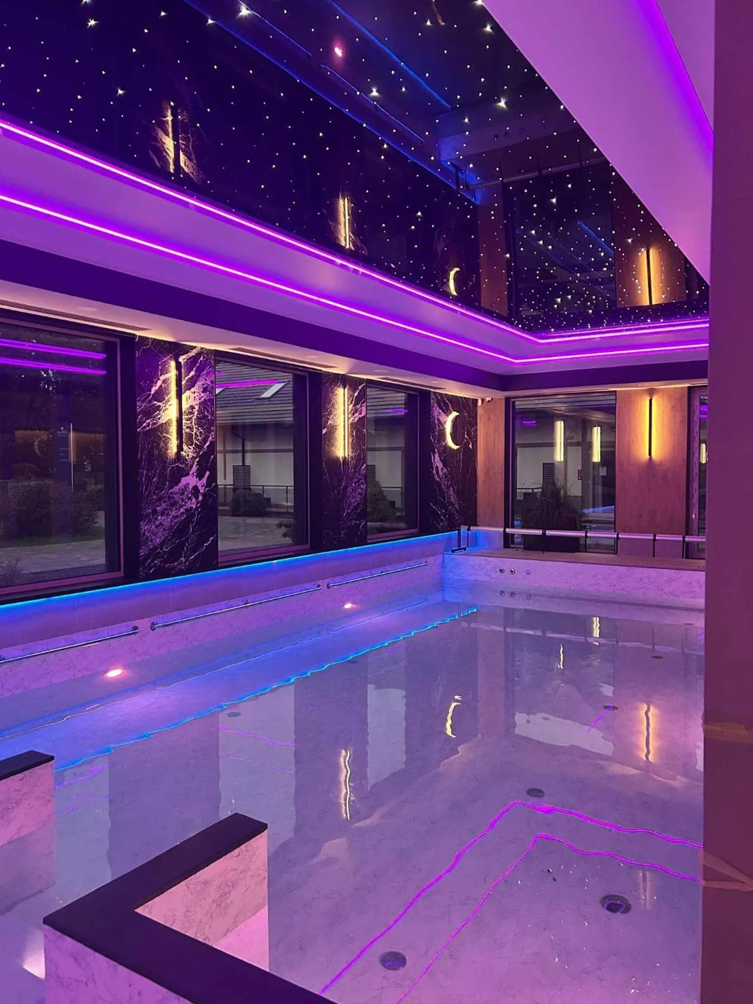 Pool view in Rezydencja AMBRE