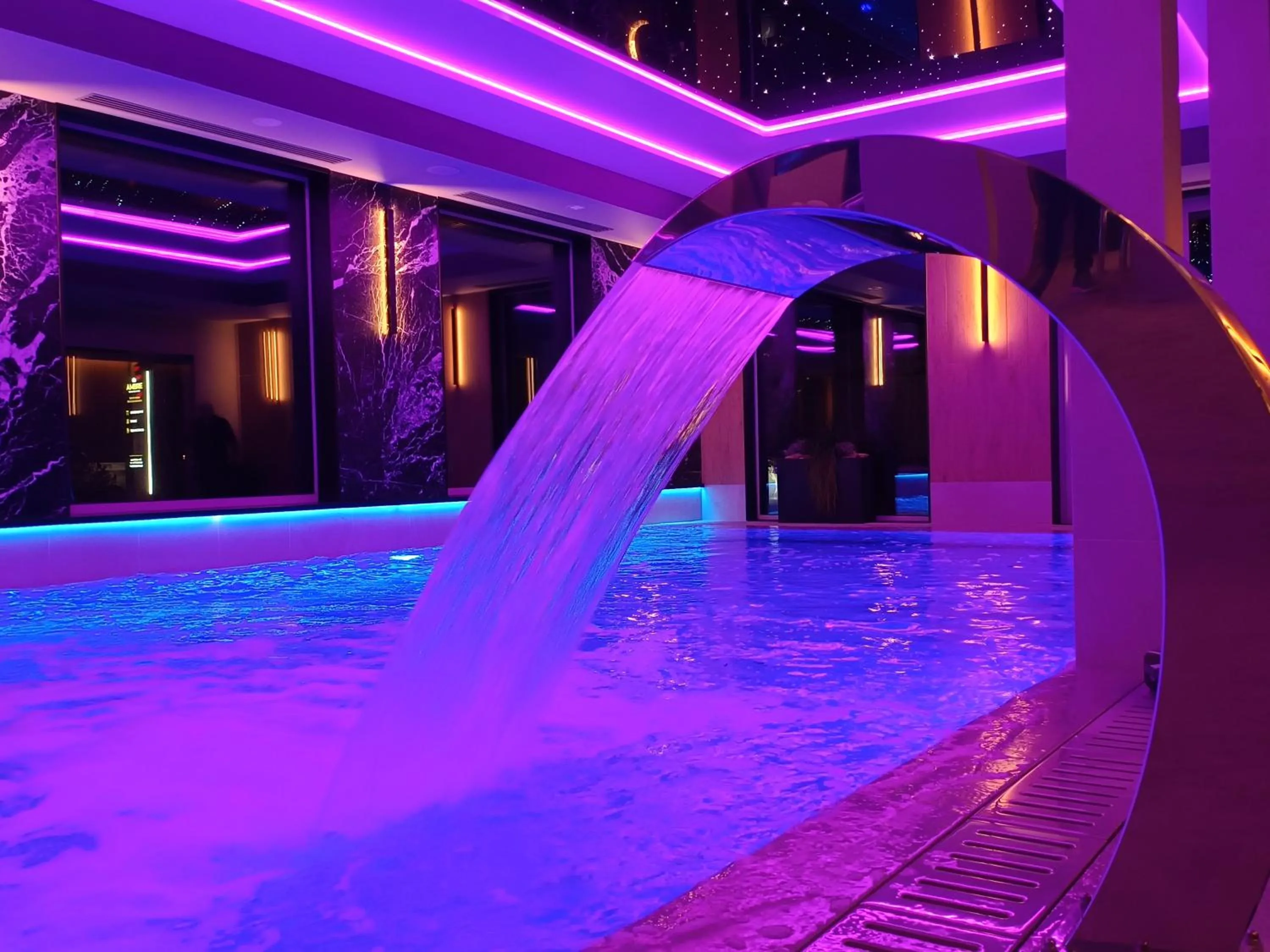 Swimming pool in Rezydencja AMBRE