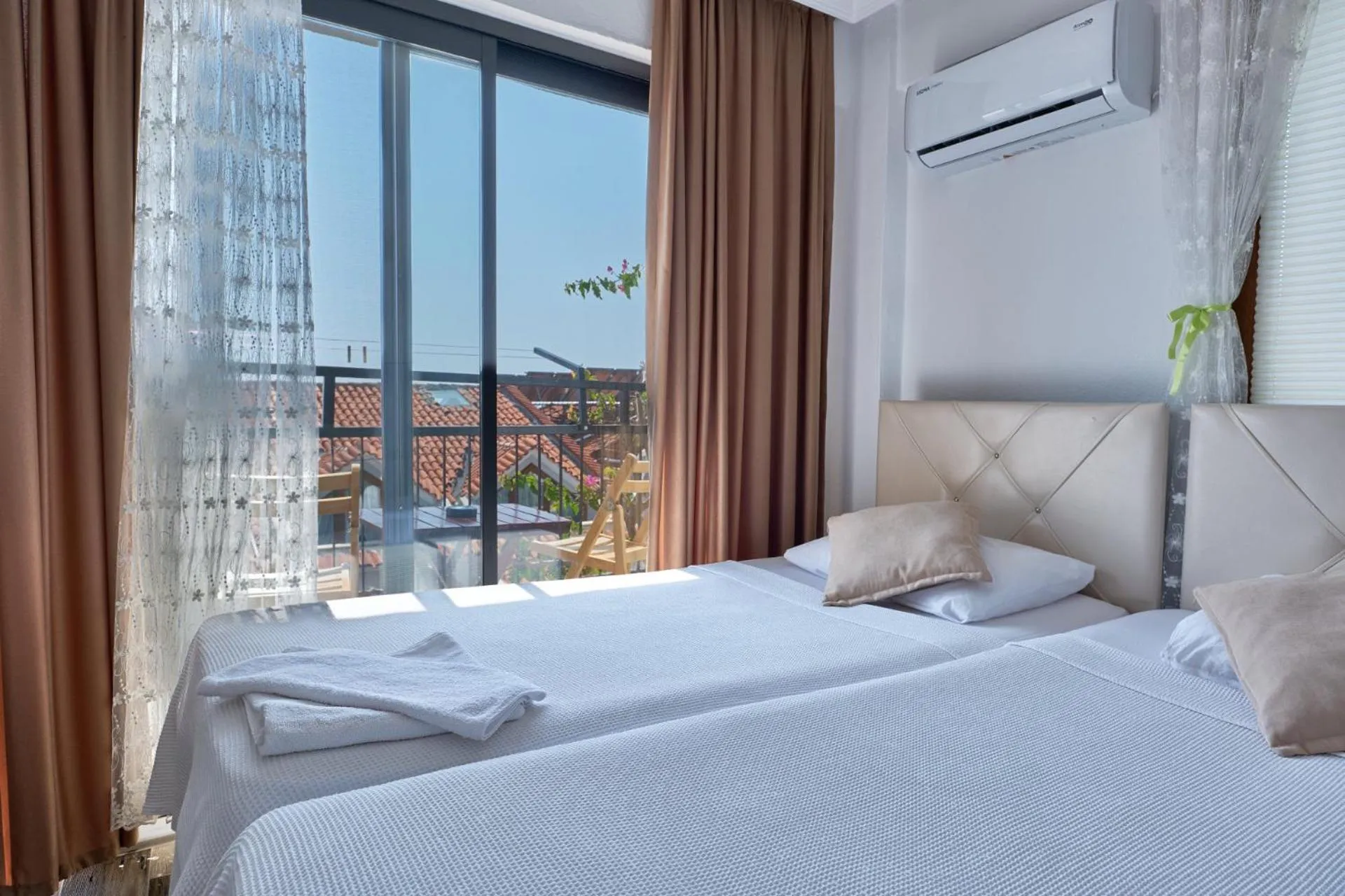 Bed in CARETTA PANSİYOn