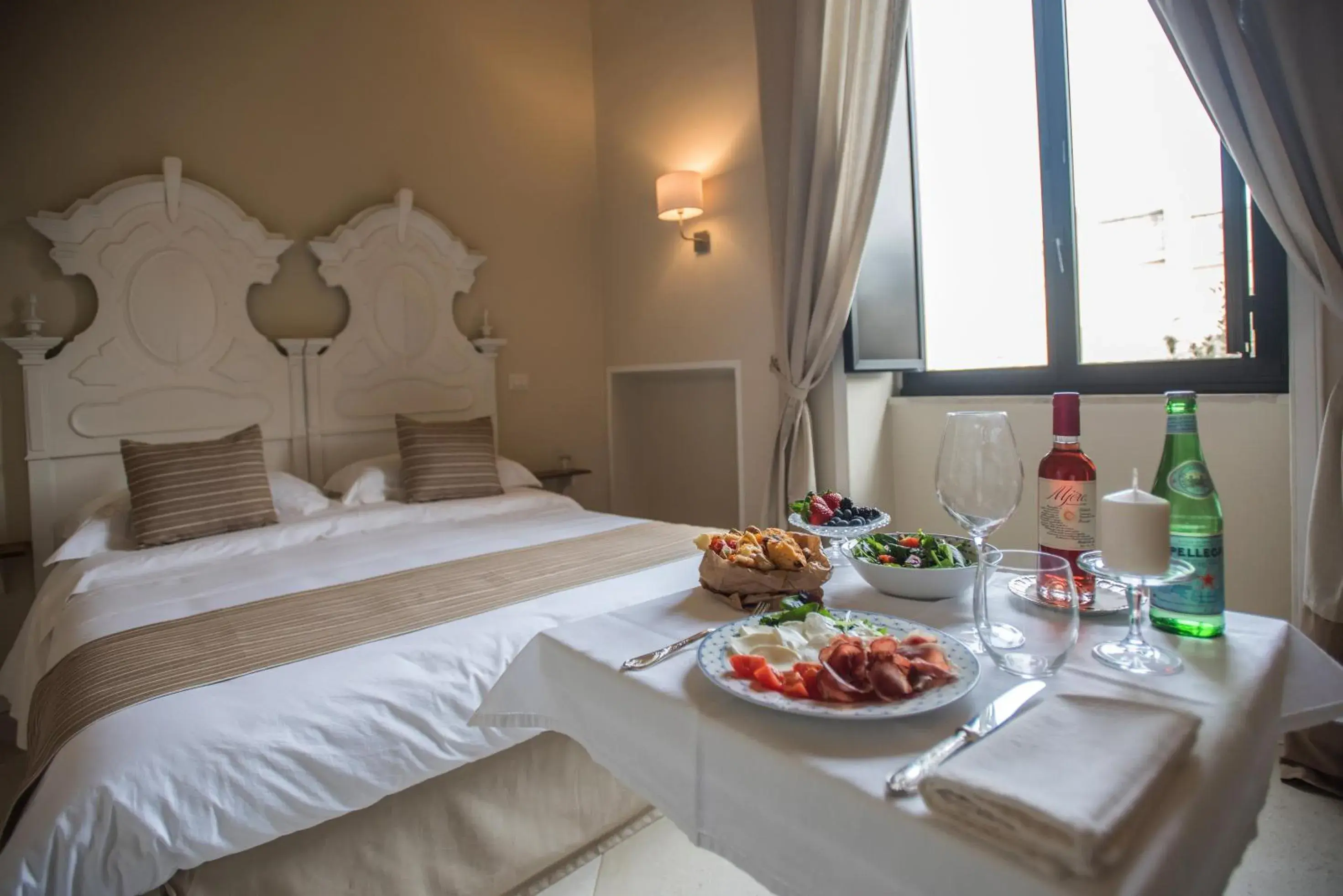 Bed in Palazzo Belsanti Bed in Palazzo Belsanti