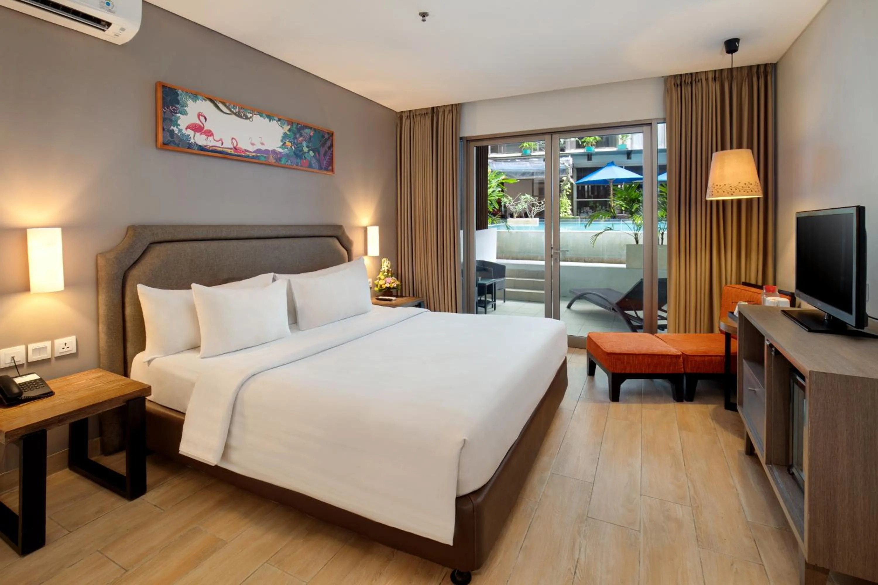 Bedroom, Bed in Harper Kuta Hotel by ASTON