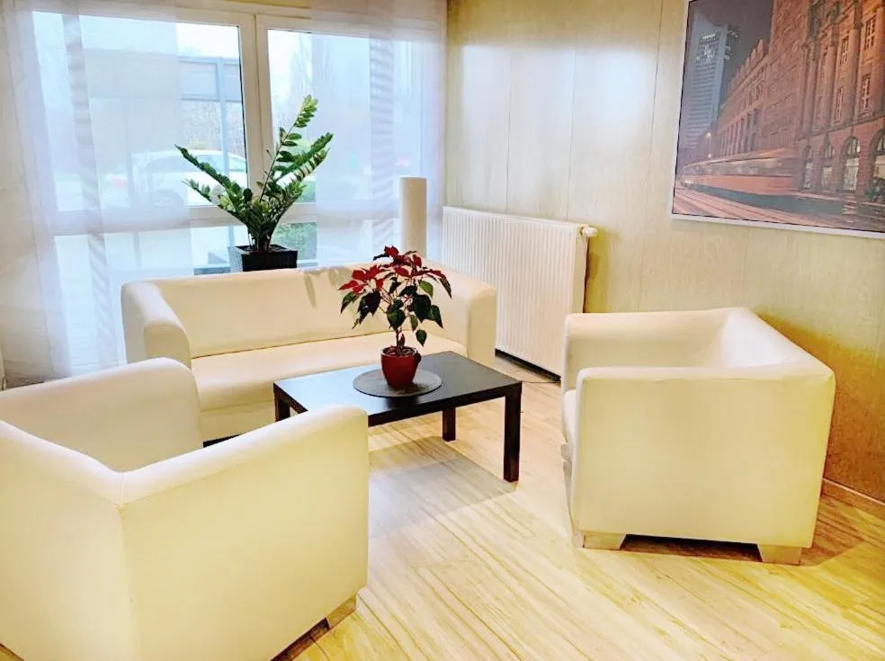 Lobby or reception in REGIOHOTEL Leipzig West
