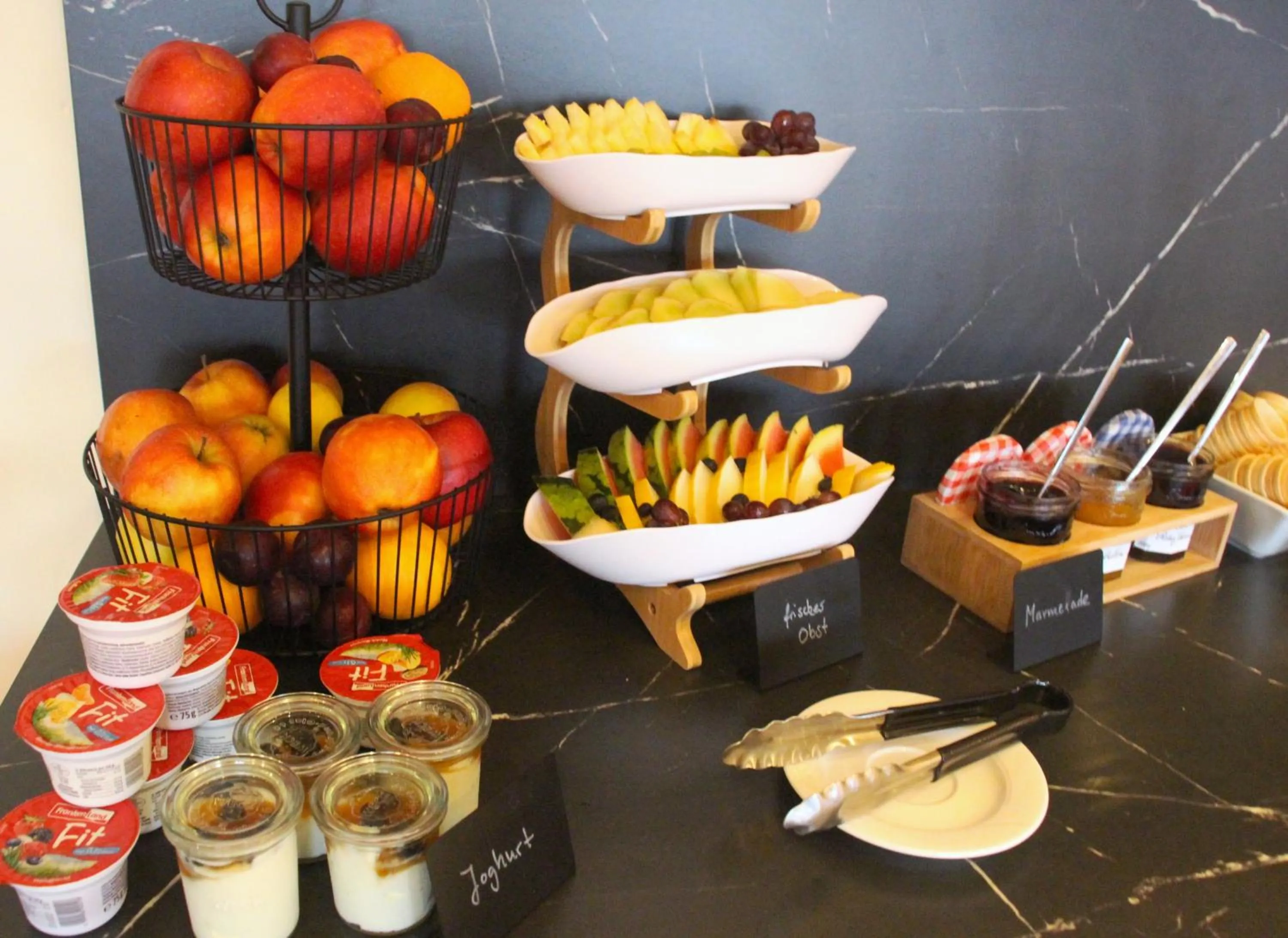 Buffet breakfast in REGIOHOTEL Leipzig West - #Frühstücksbuffet #TopPreisLeistung #FreeParking #Wallbox