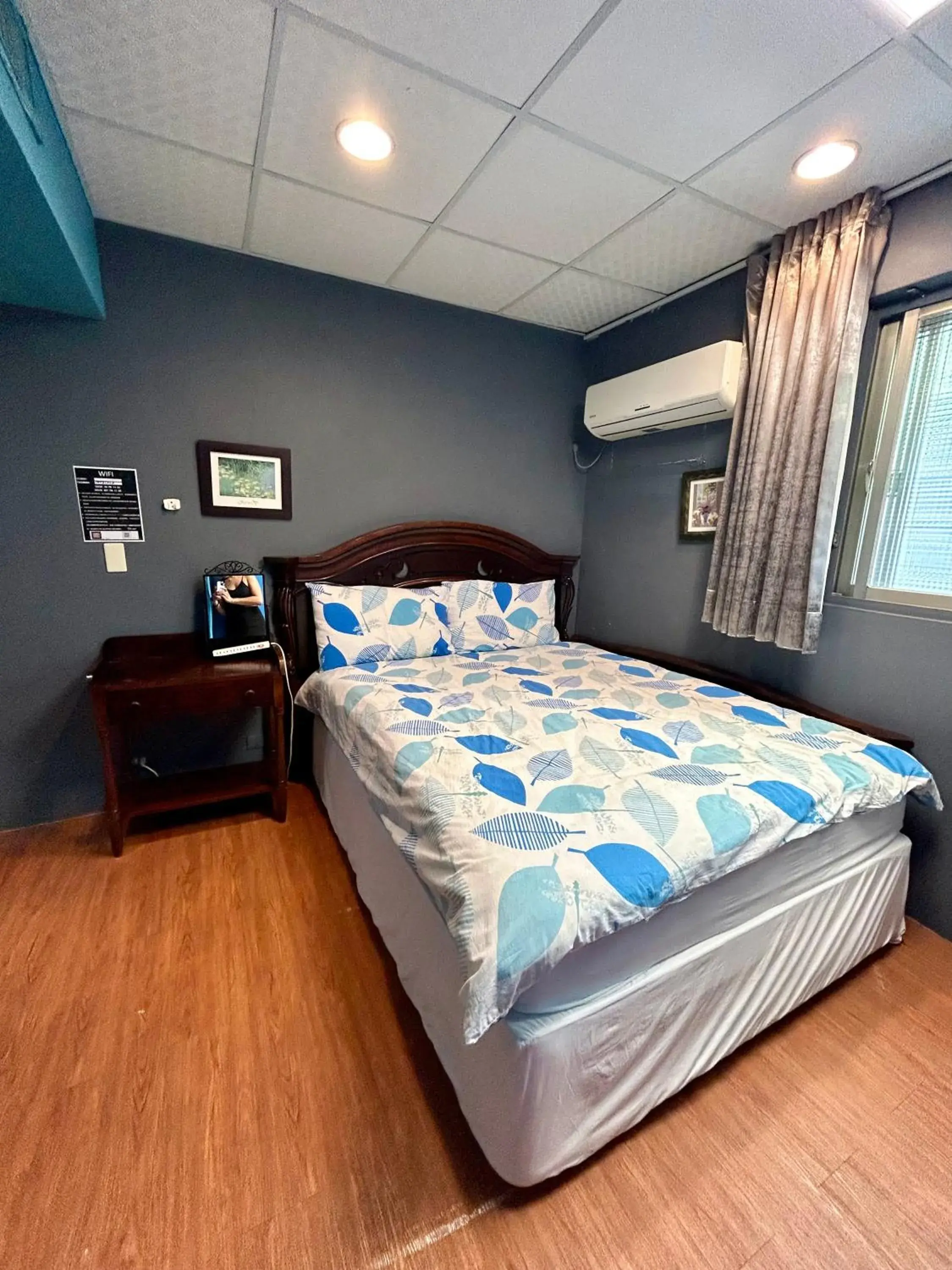 Photo of the whole room, Bed in Taipei Triple Tiger Inn Photo of the whole room, Bed in Taipei Triple Tiger Inn