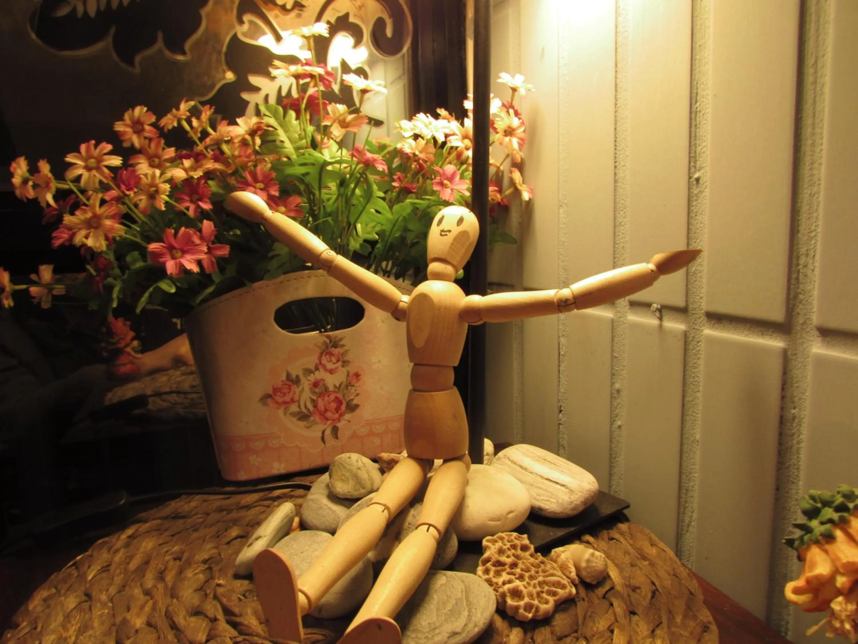 Decorative detail in Taipei Triple Tiger Inn