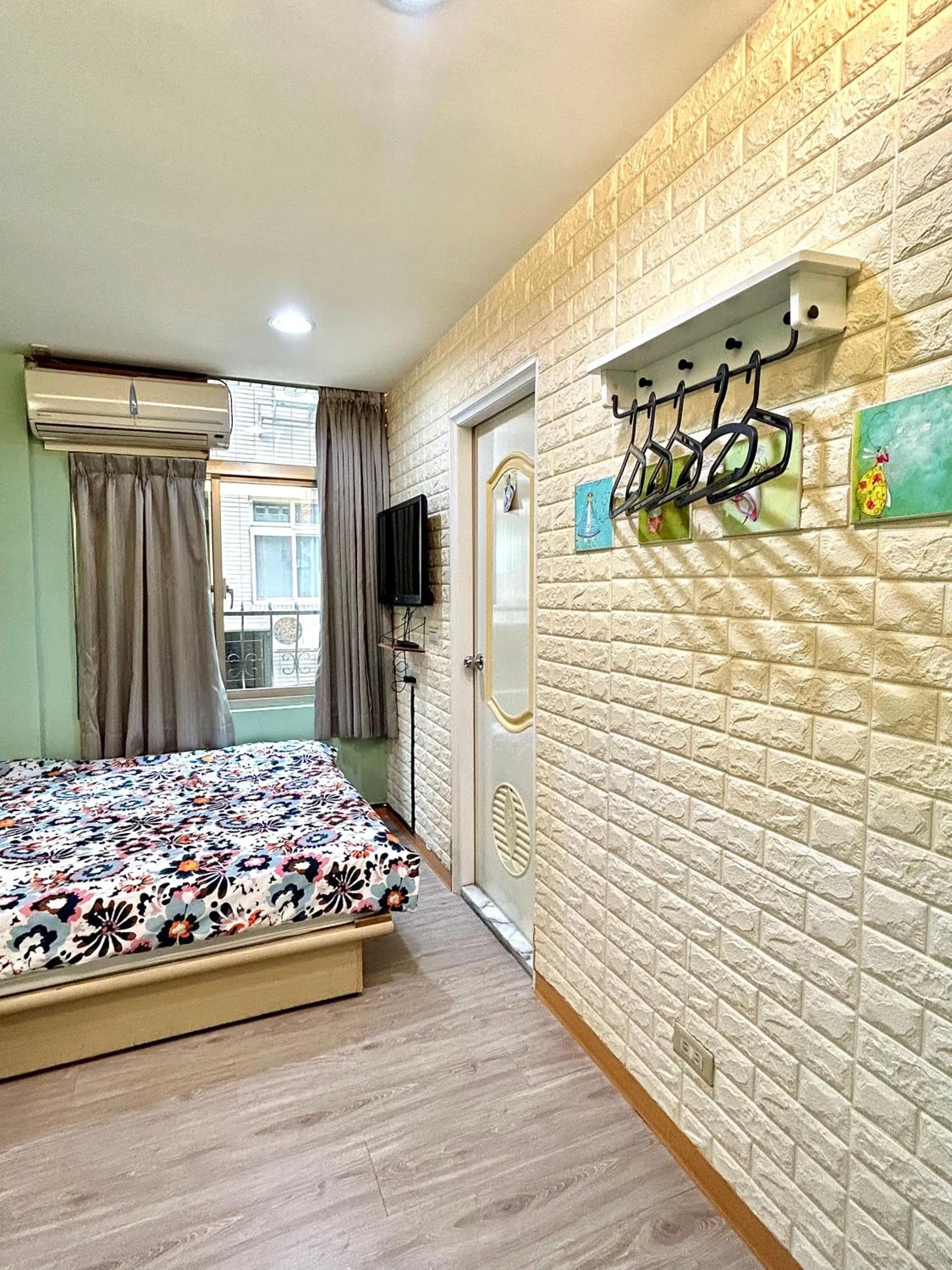 Bed in Taipei Triple Tiger Inn