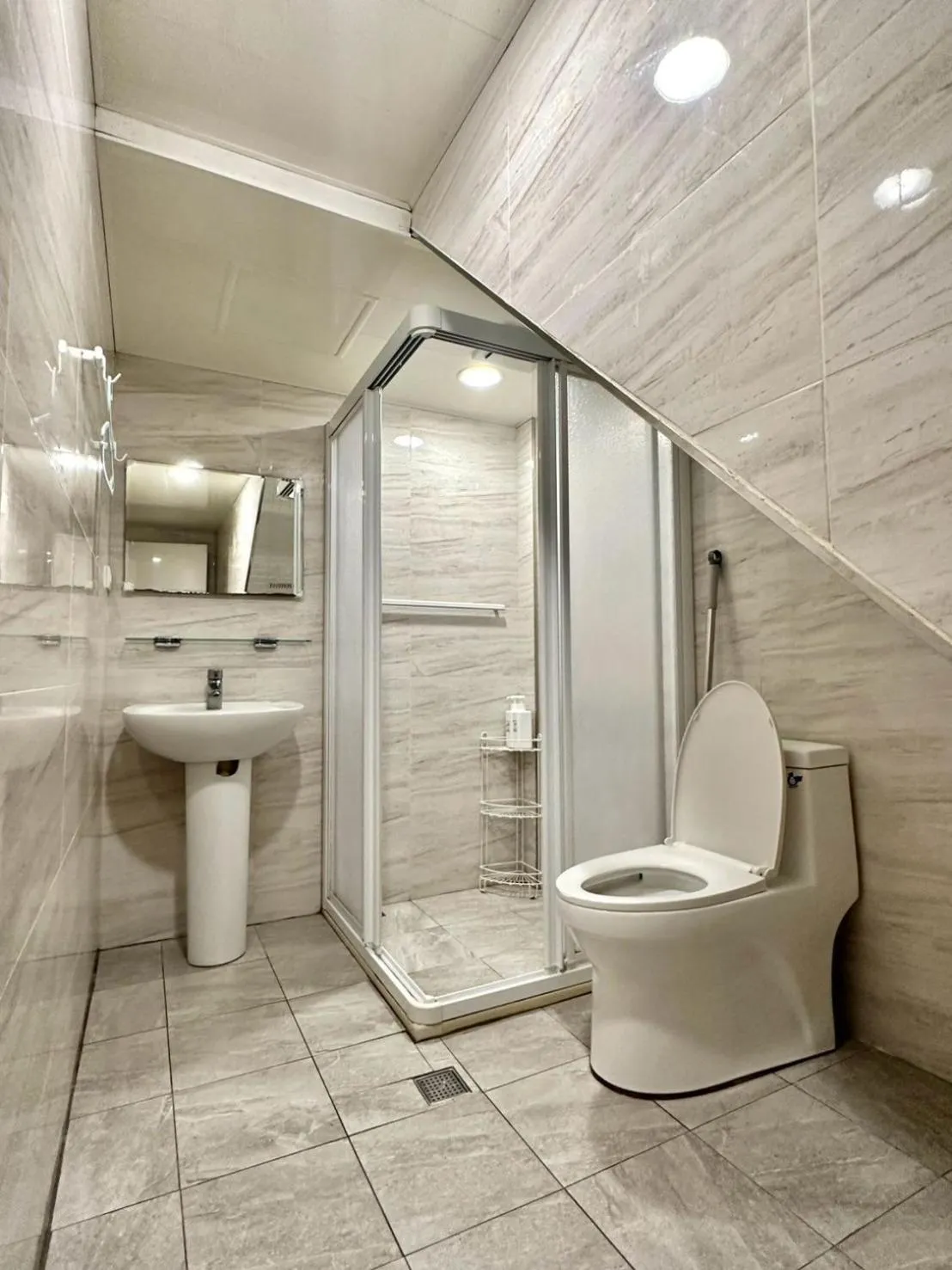 Shower in Taipei Triple Tiger Inn