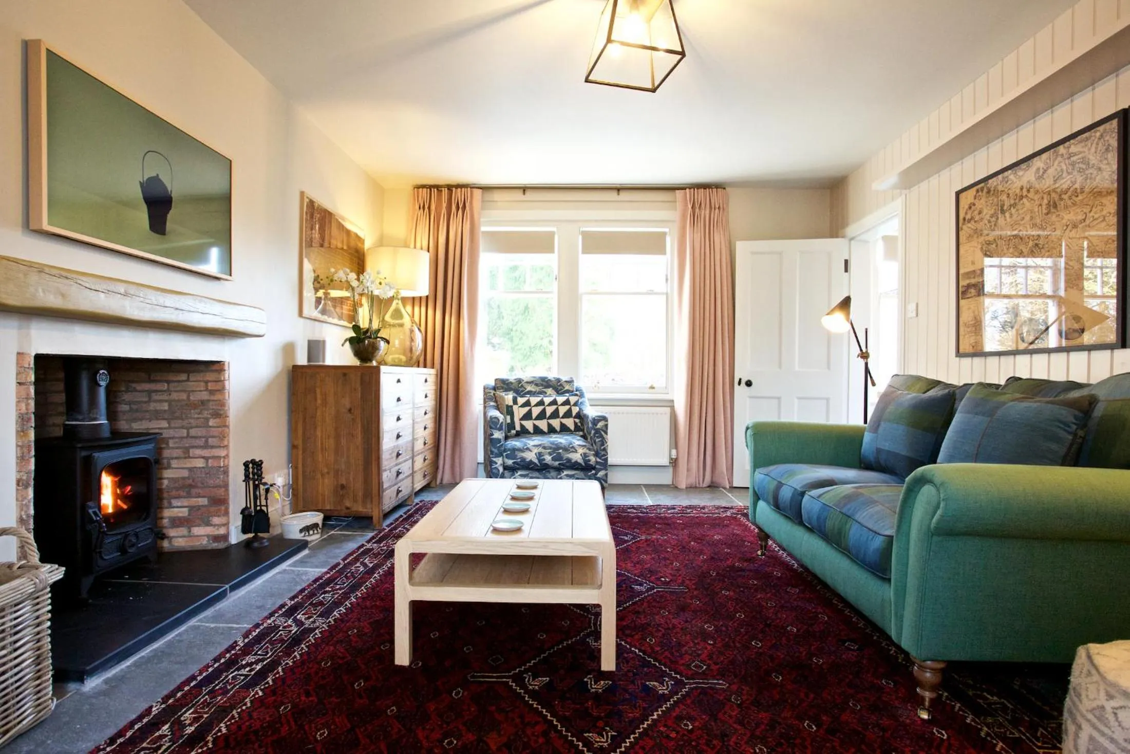 Living room in Ross Lodge