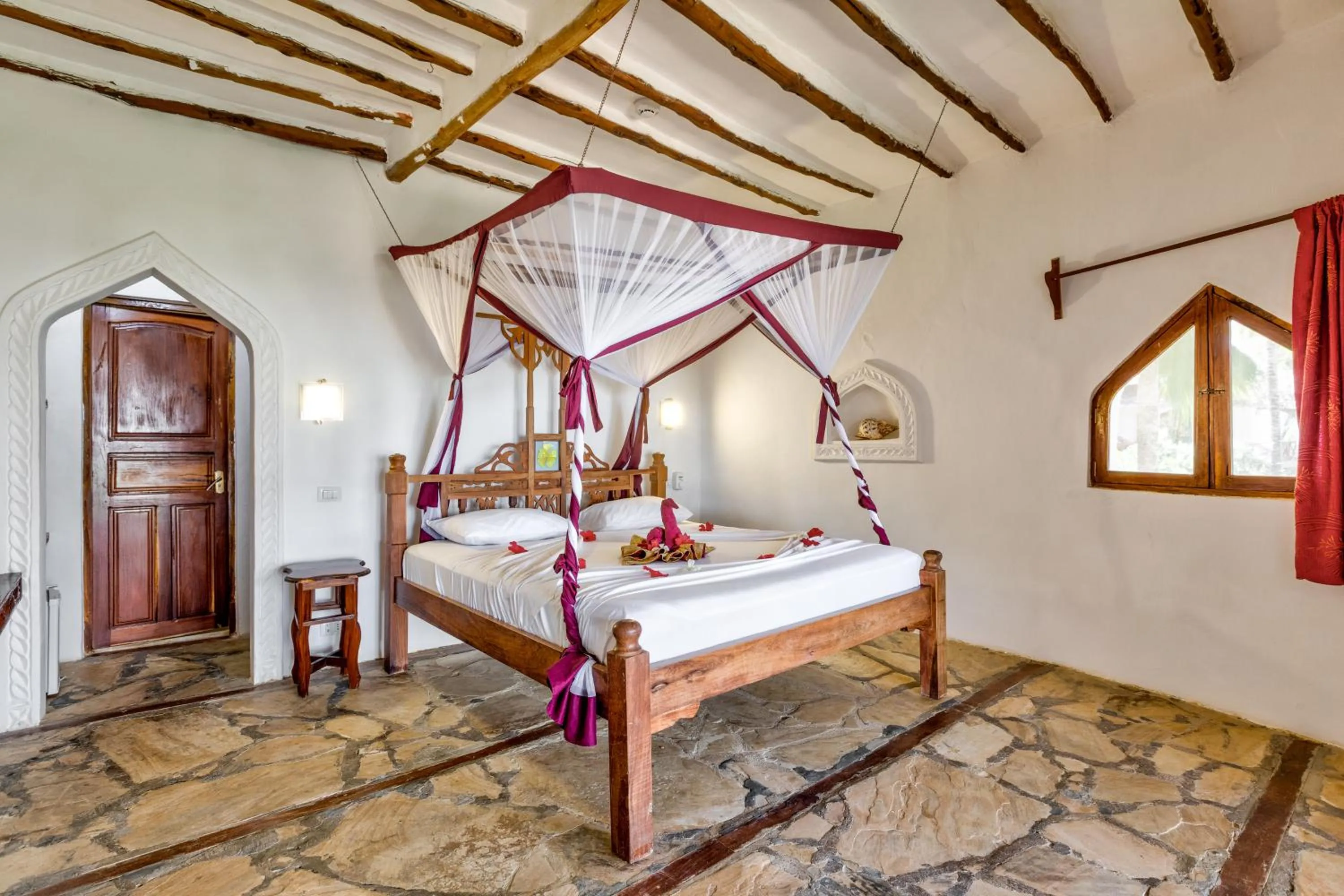 Bed in AHG Waridi Beach Resort &amp; SPA