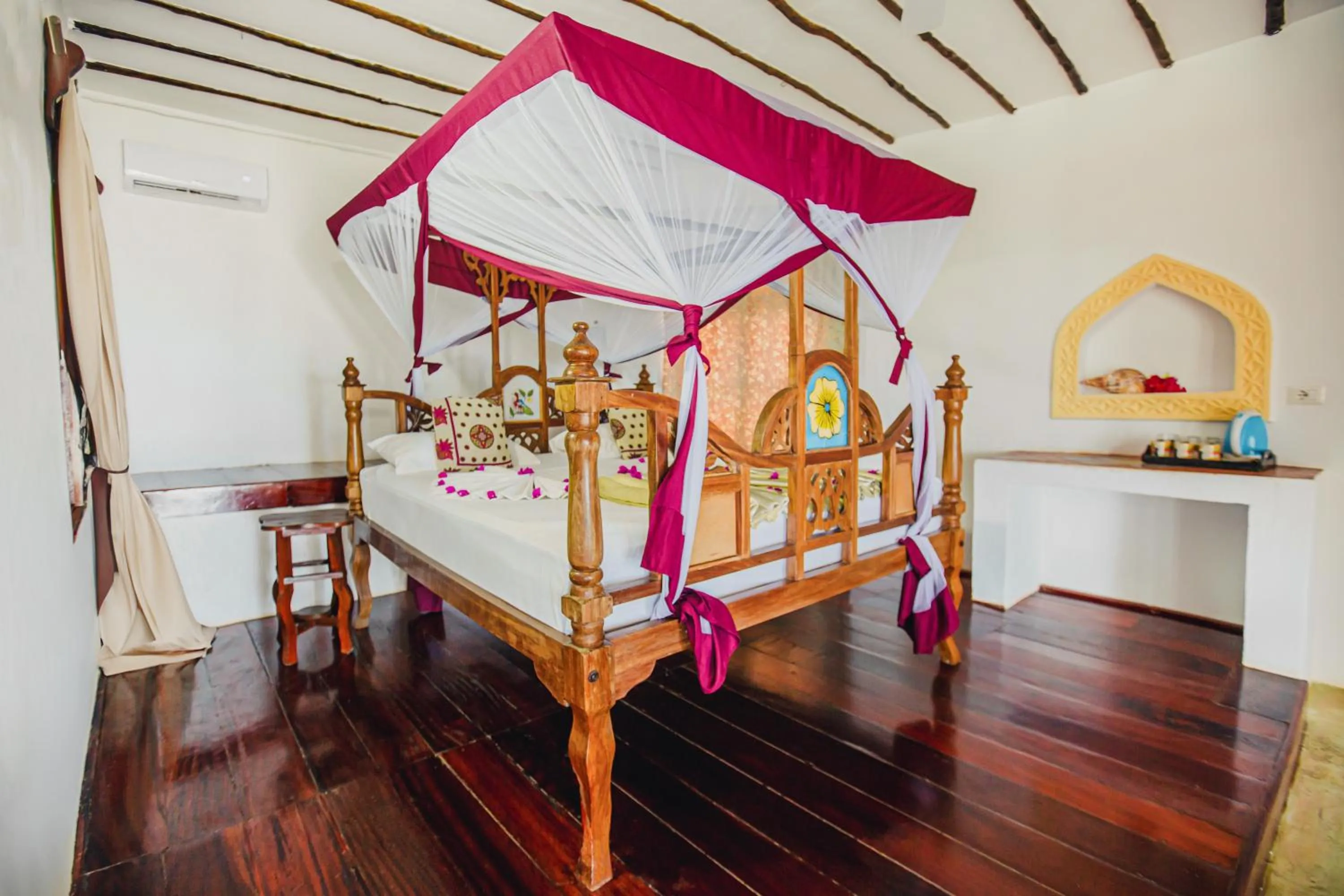 Bed in AHG Waridi Beach Resort &amp; SPA