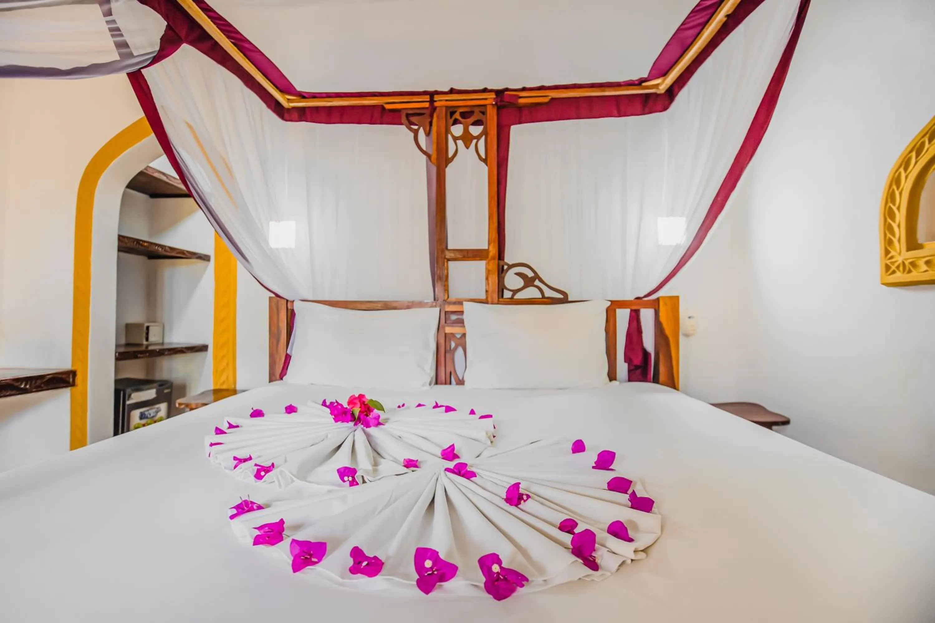 Bed in AHG Waridi Beach Resort &amp; SPA