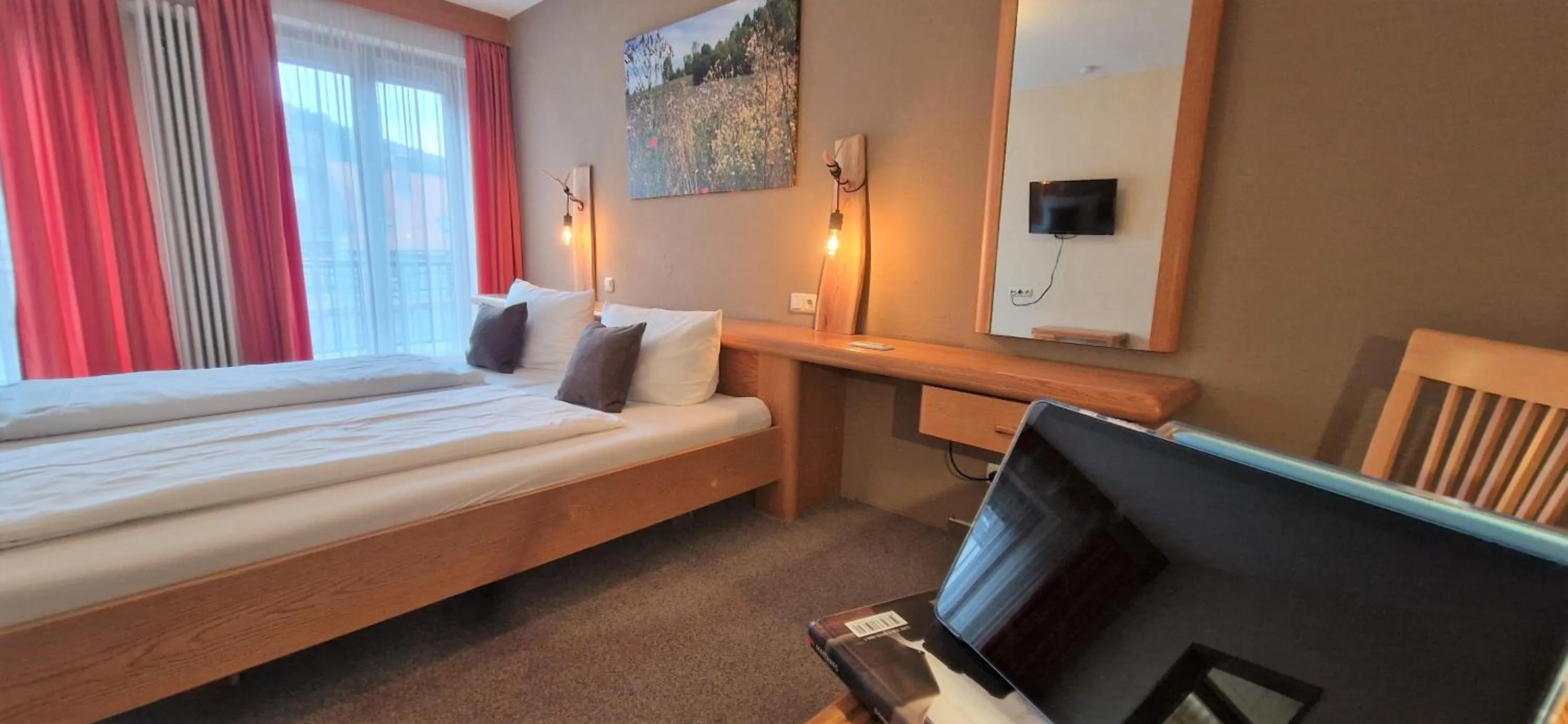 Bed in Hotel Goldenes Fass