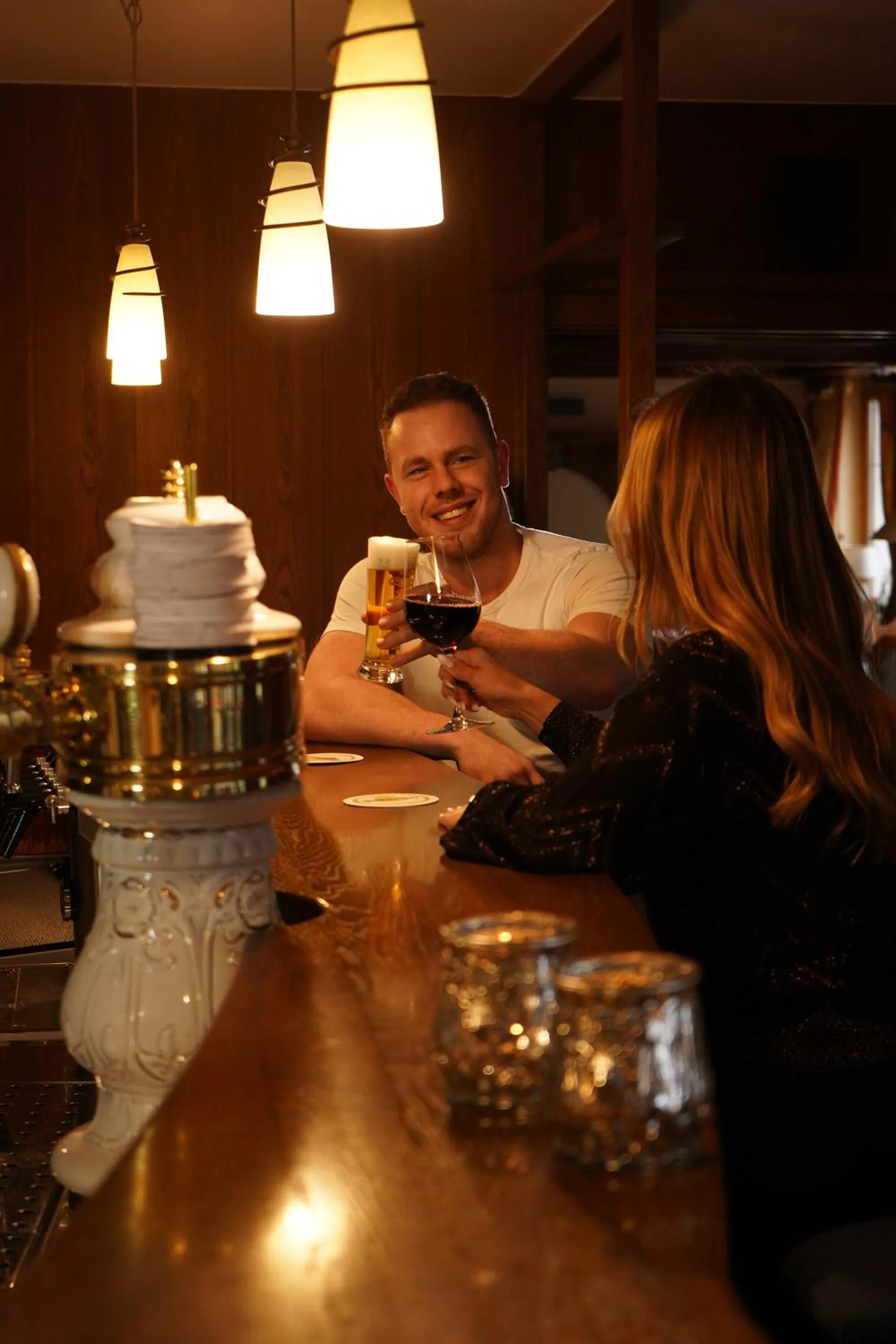 Restaurant/places to eat in Hotel Central