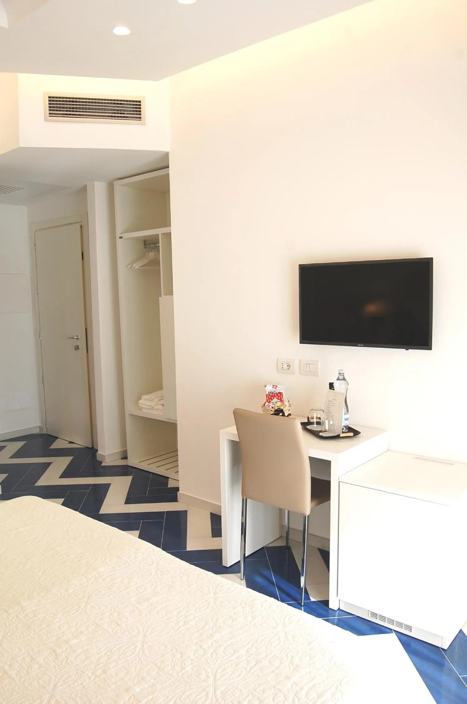 Photo of the whole room in Hotel le Rocce - Agerola, Amalfi Coast