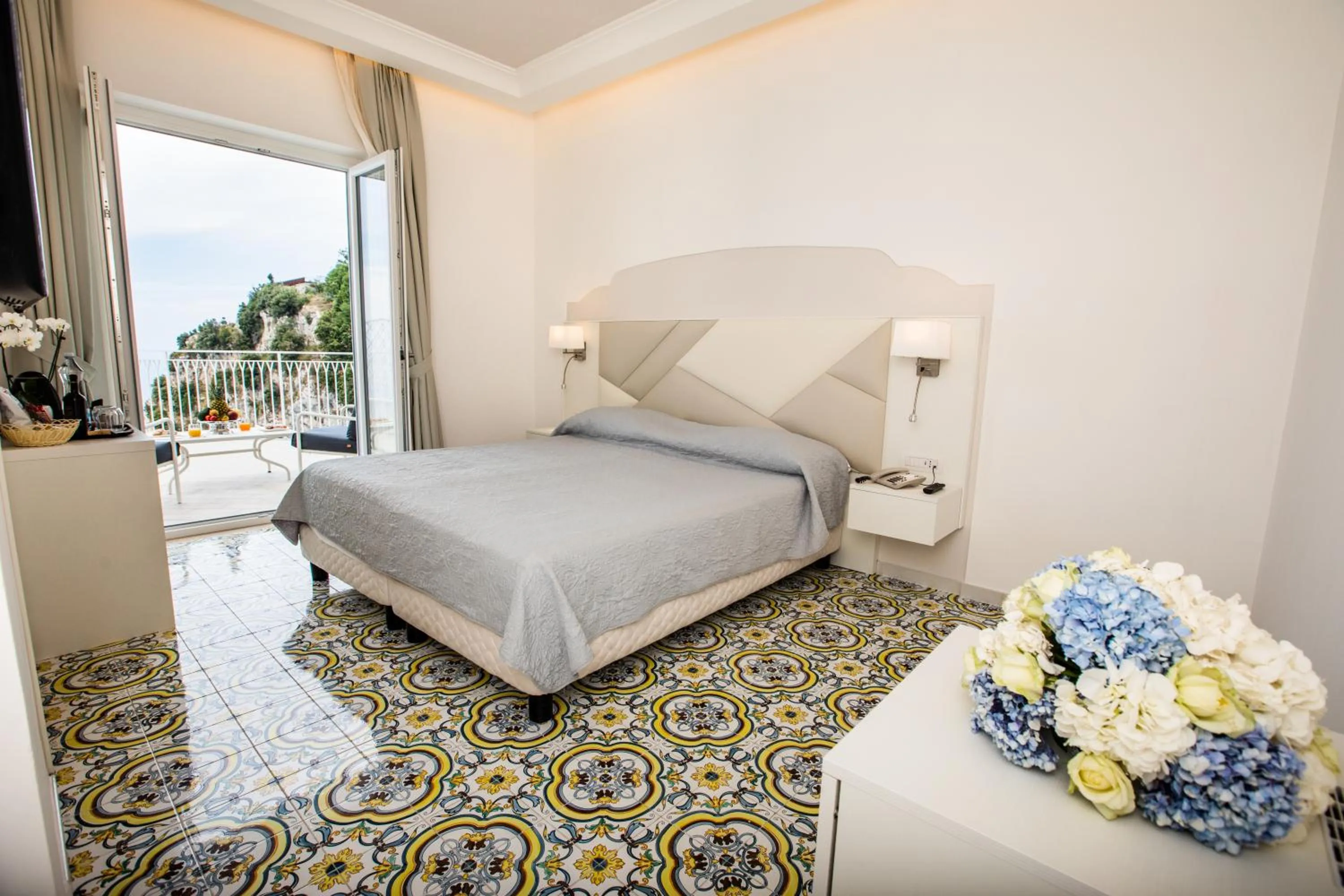 Photo of the whole room in Hotel le Rocce - Agerola, Amalfi Coast