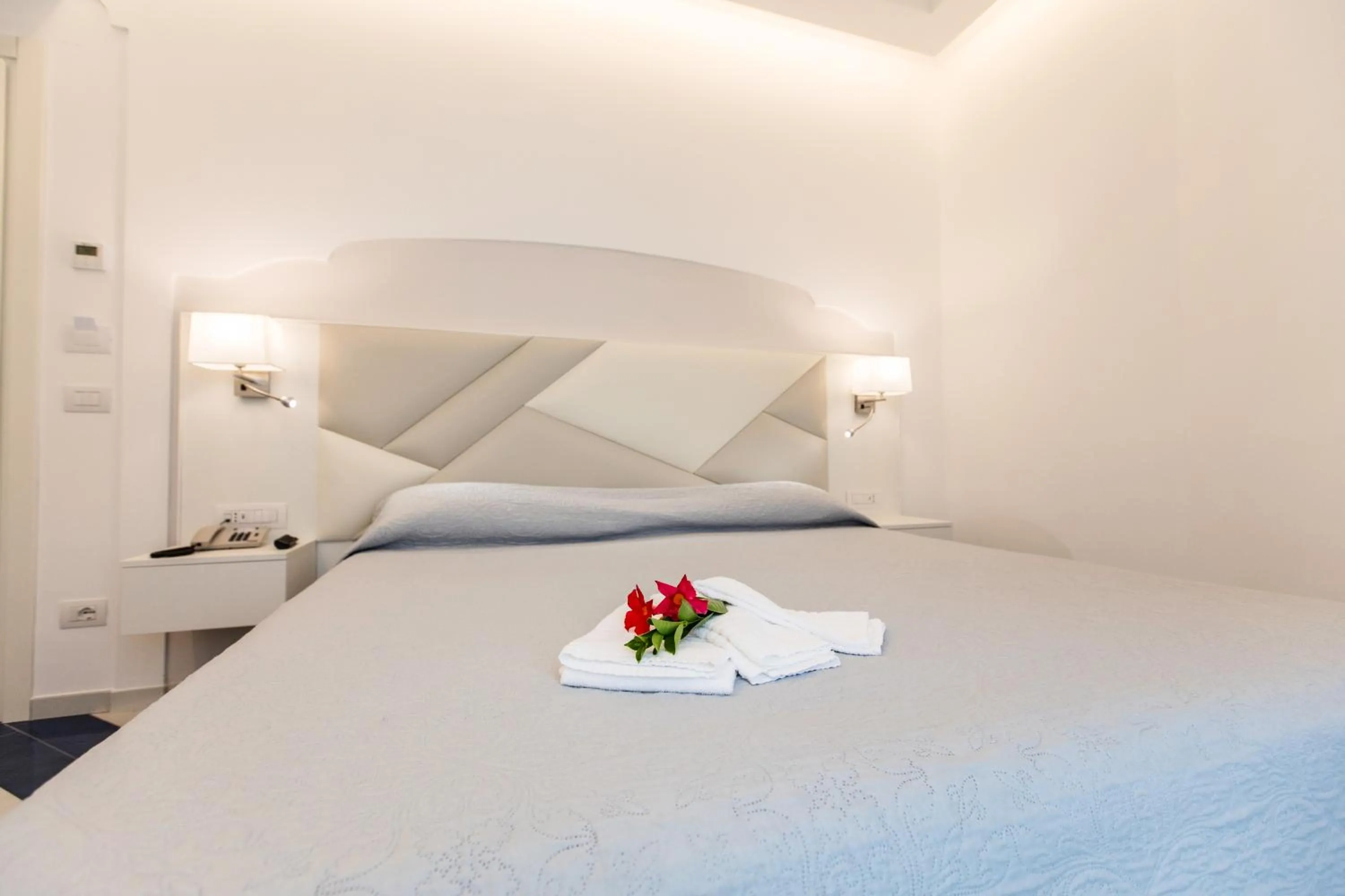 Photo of the whole room in Hotel le Rocce - Agerola, Amalfi Coast