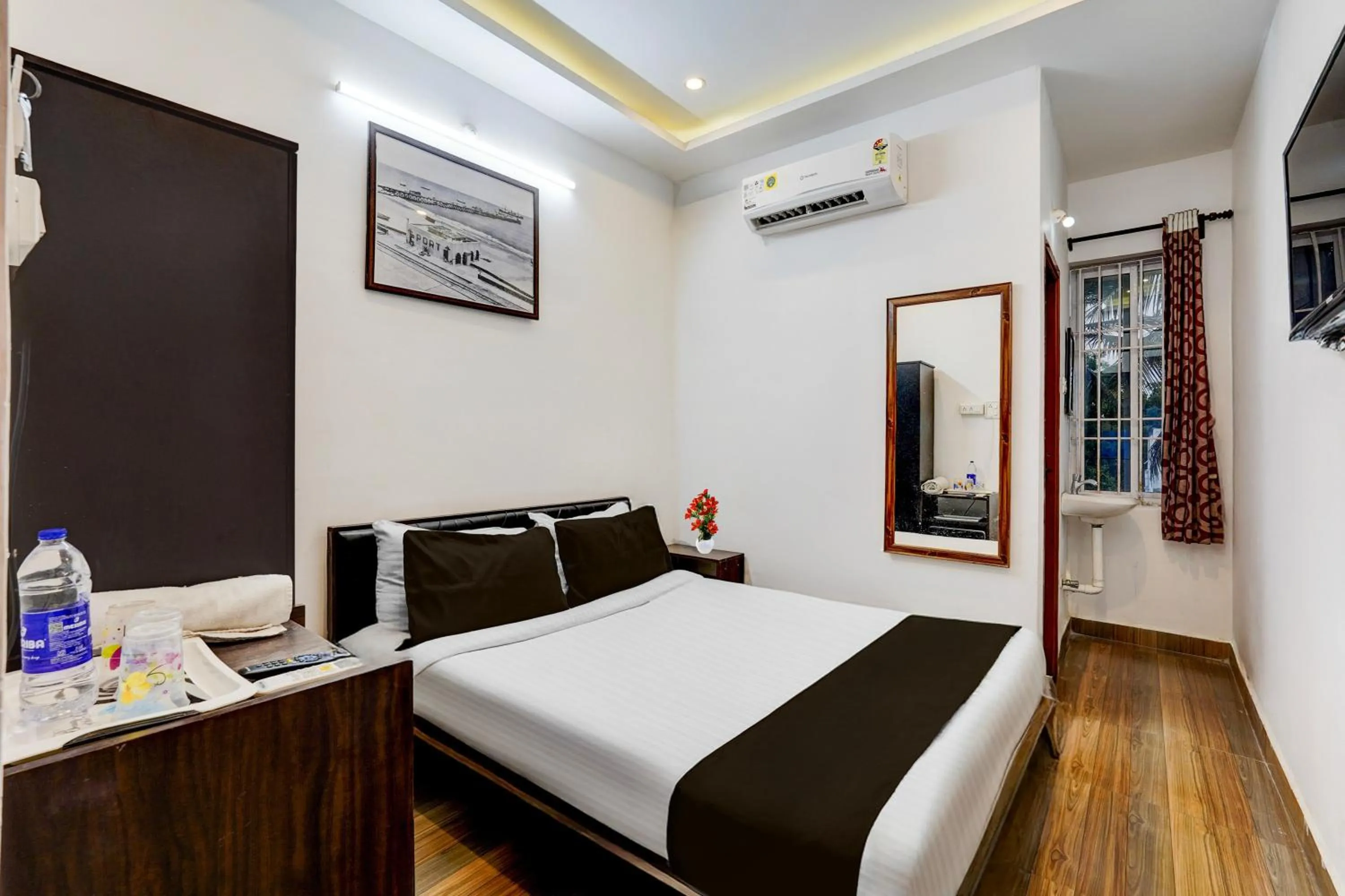 Bedroom, Bed in Townhouse Auroville Beach Formerly De Heritage