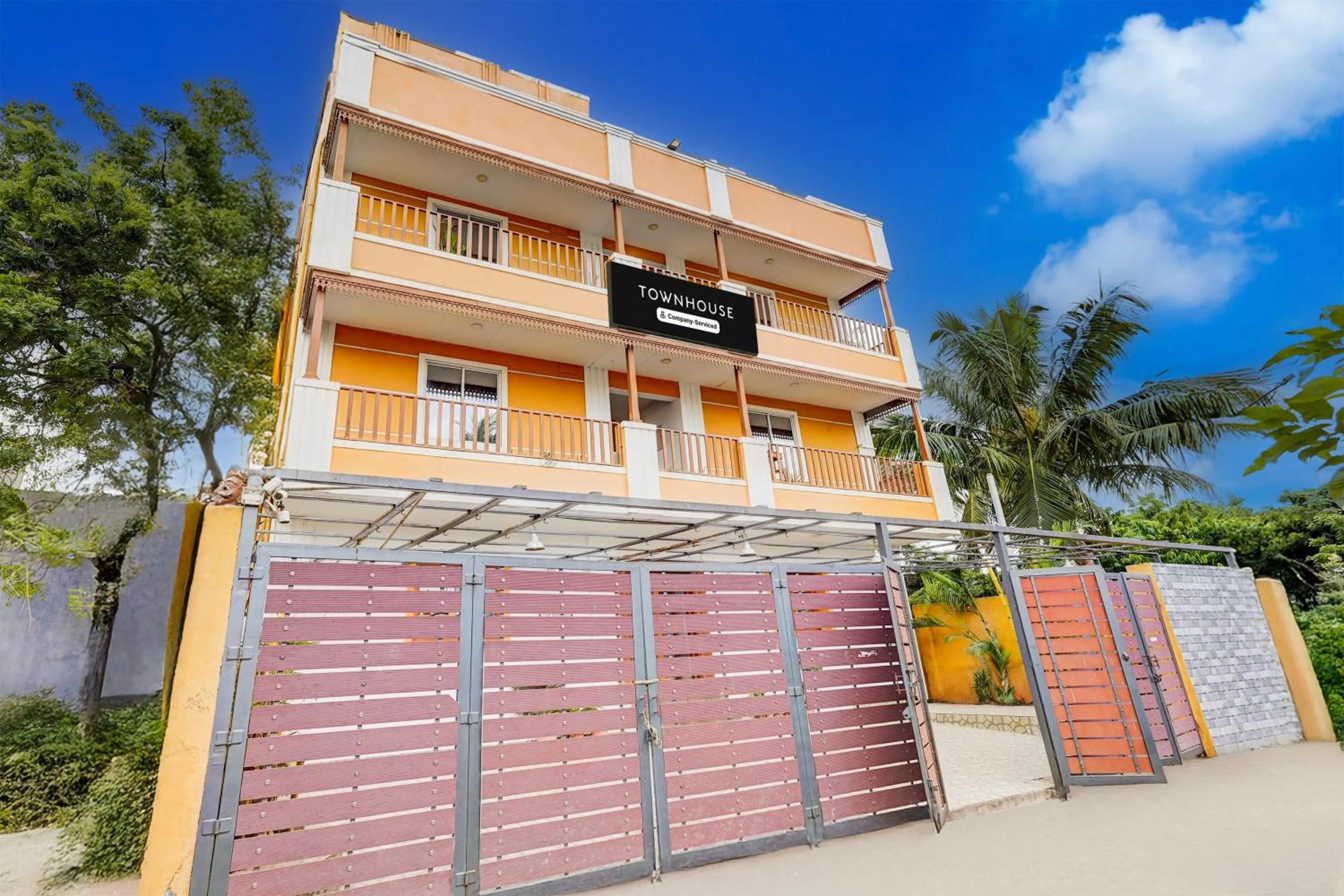 Facade/entrance in Townhouse Auroville Beach Formerly De Heritage